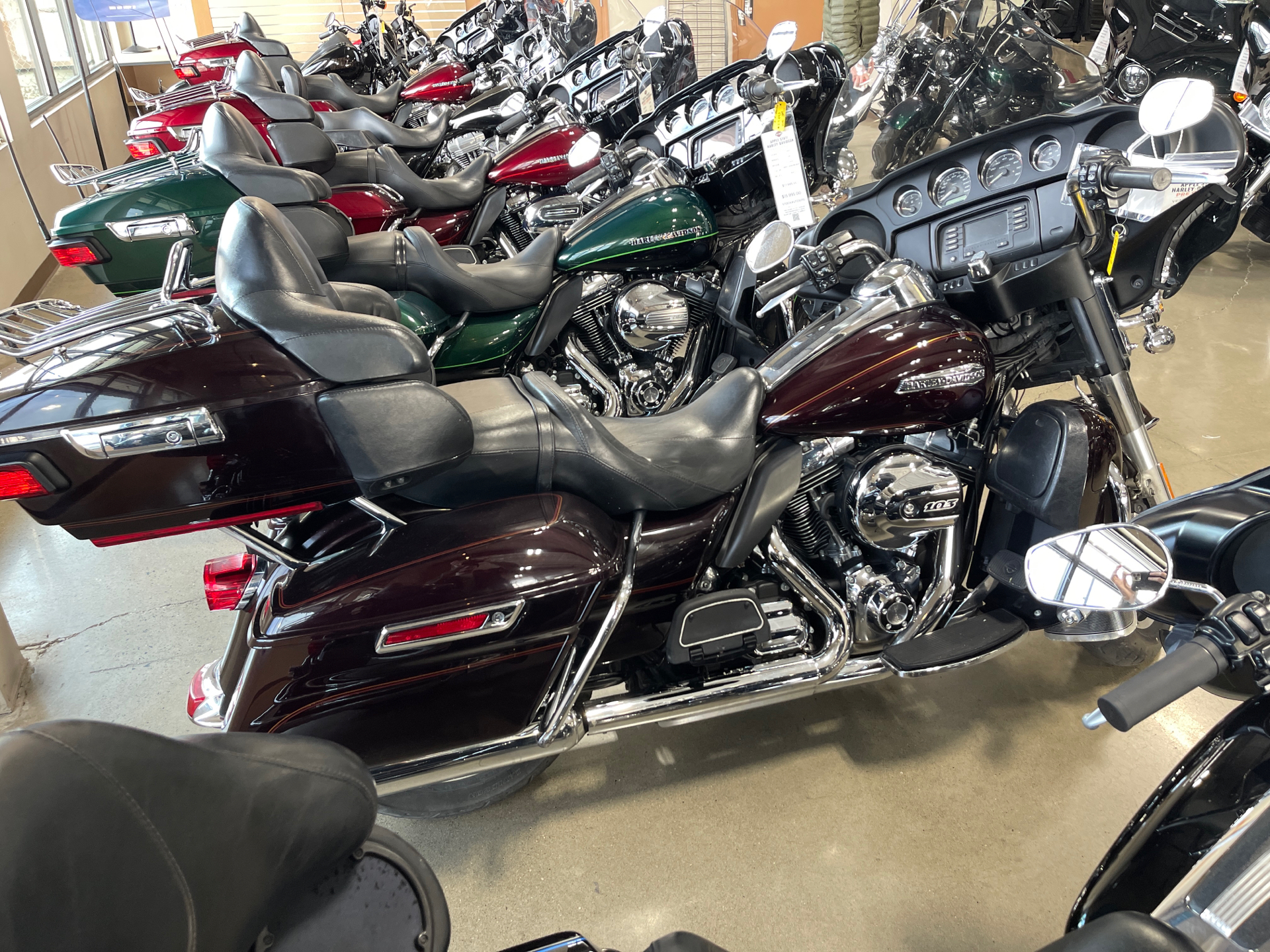 2014 Harley-Davidson Electra Glide® Ultra Classic® in Yakima, Washington - Photo 2