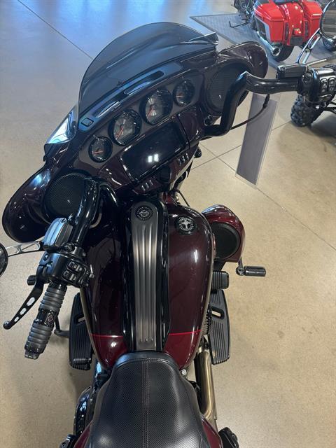 2019 Harley-Davidson CVO™ Street Glide® in Yakima, Washington - Photo 3