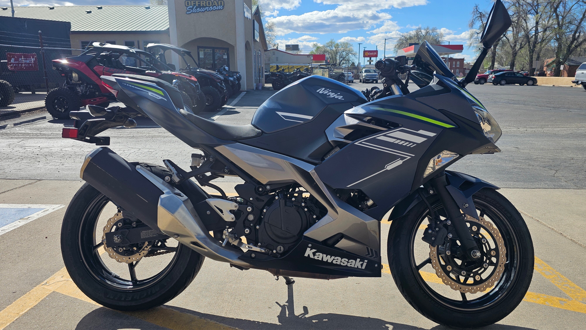2022 Kawasaki Ninja 400 in Florence, Colorado - Photo 3