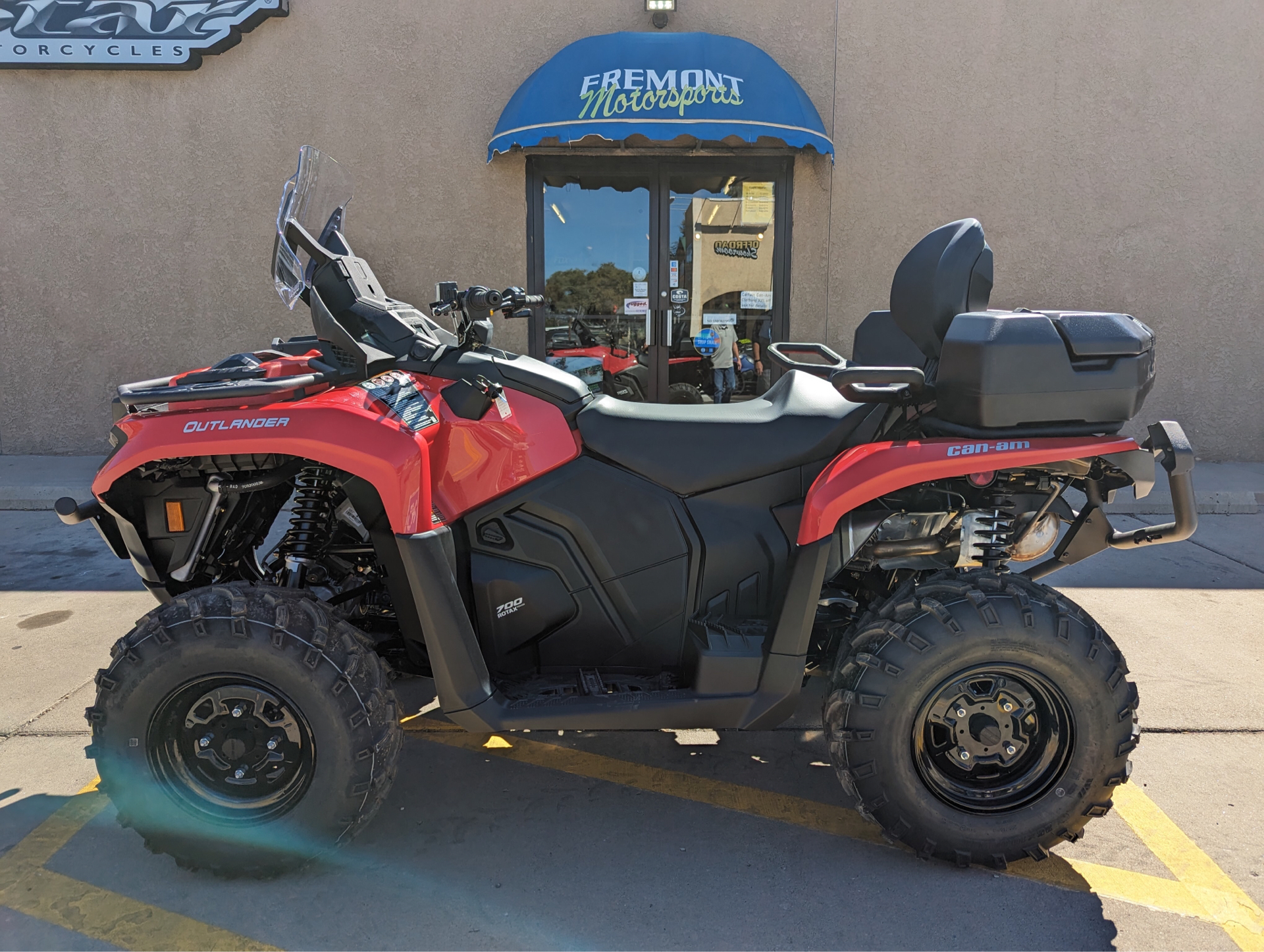 2023 Can-Am Outlander MAX DPS 700 in Florence, Colorado - Photo 1