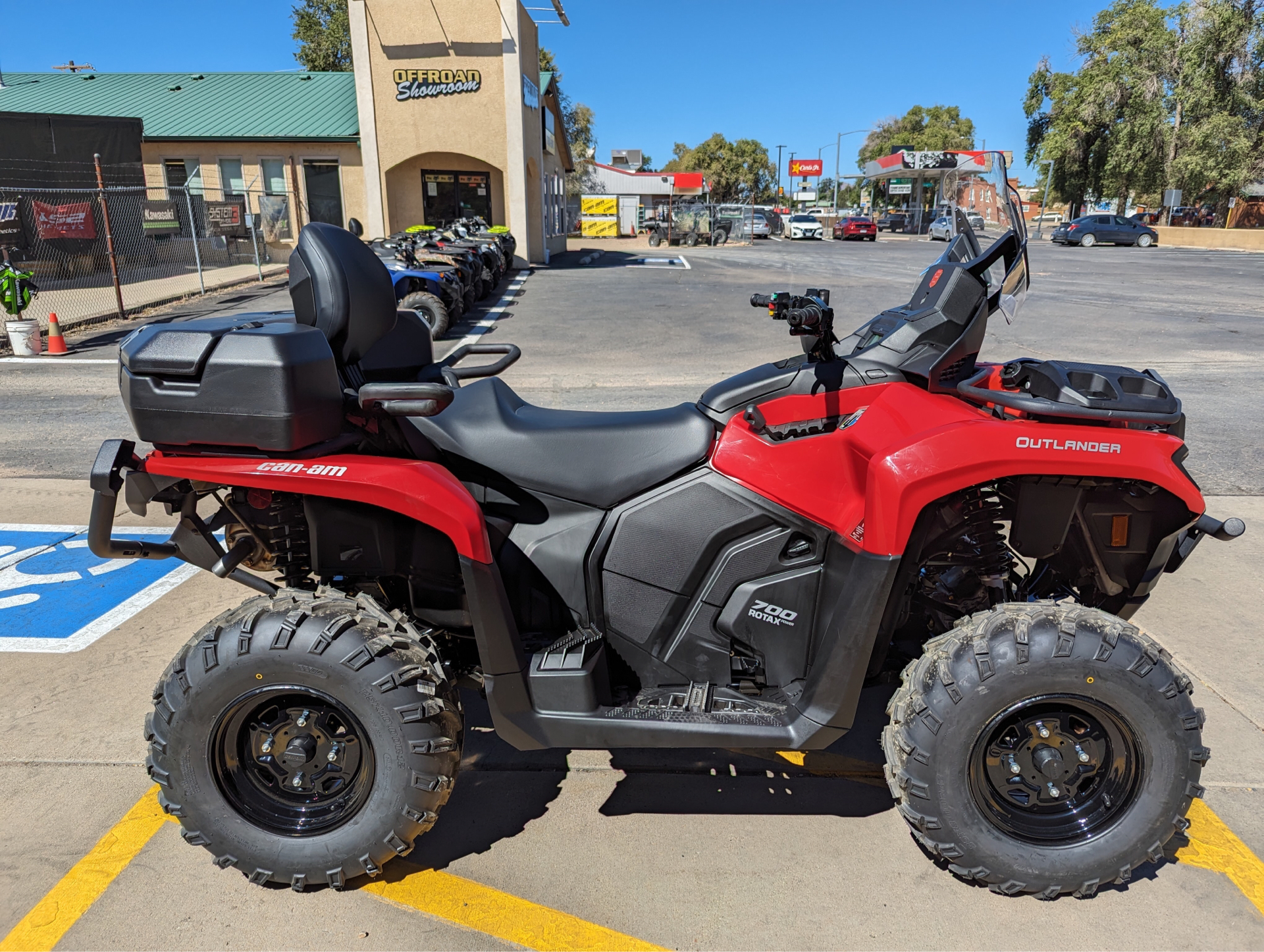 2023 Can-Am Outlander MAX DPS 700 in Florence, Colorado - Photo 3