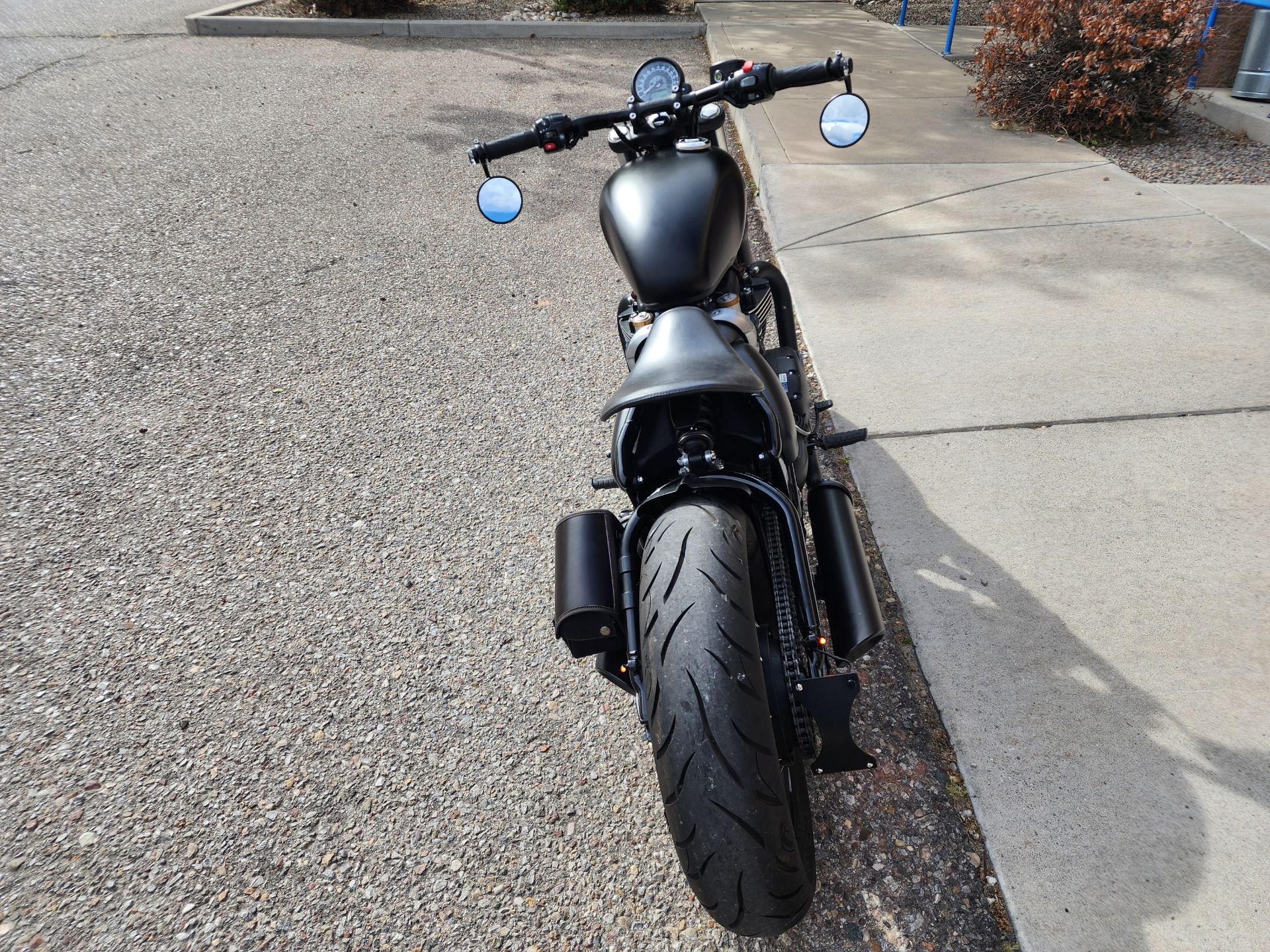 2019 Triumph Bonneville Bobber Black in Albuquerque, New Mexico - Photo 5