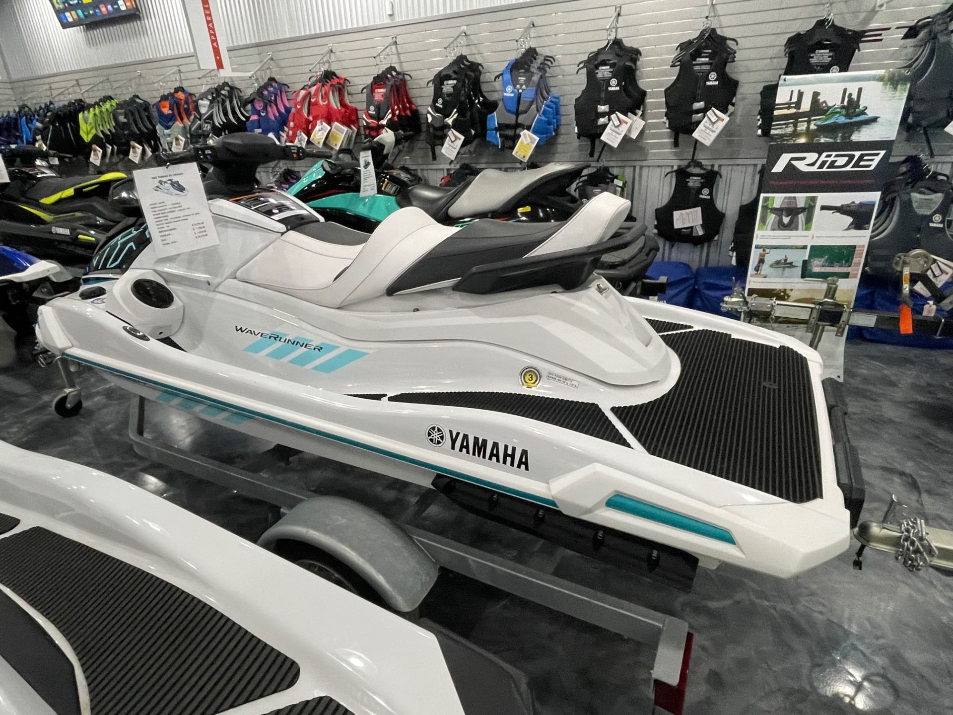 2022 Yamaha VX Cruiser with Audio in Gulfport, Mississippi - Photo 3