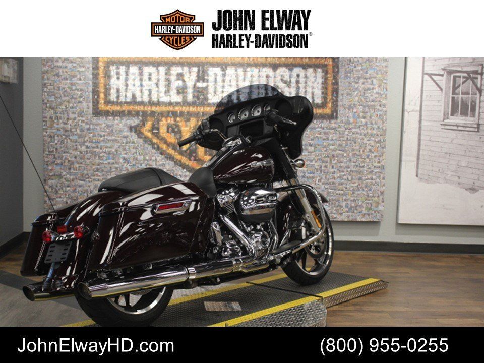 2022 Harley-Davidson Street Glide® in Greeley, Colorado - Photo 6