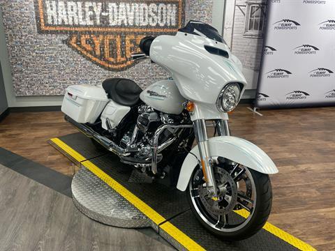 2017 Harley-Davidson Street Glide® Special in Greeley, Colorado - Photo 2