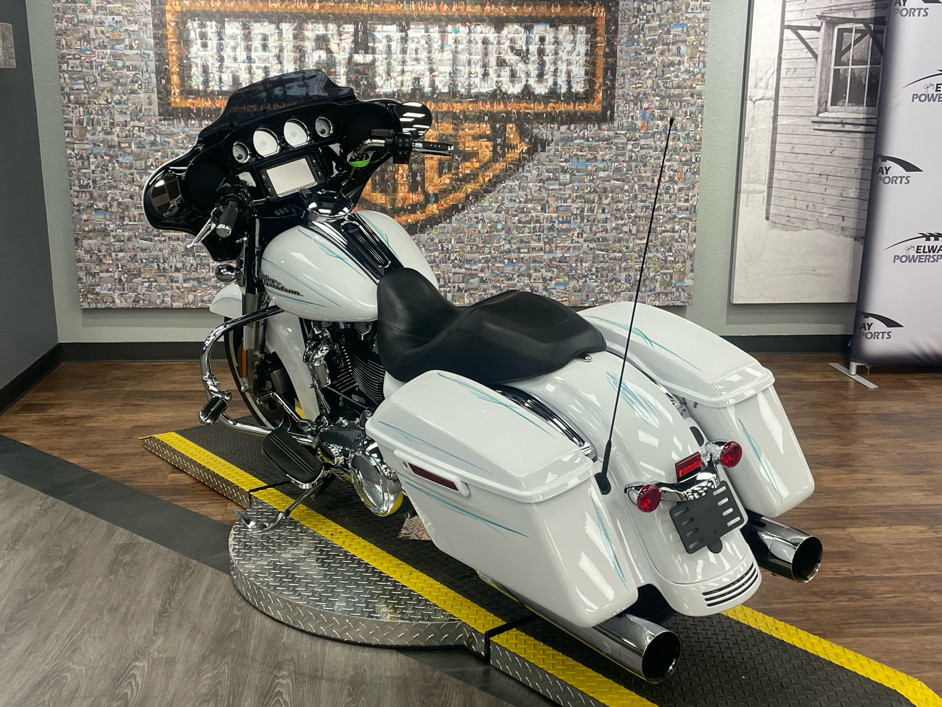 2017 Harley-Davidson Street Glide® Special in Greeley, Colorado - Photo 5