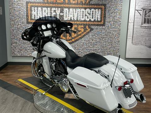 2017 Harley-Davidson Street Glide® Special in Greeley, Colorado - Photo 5