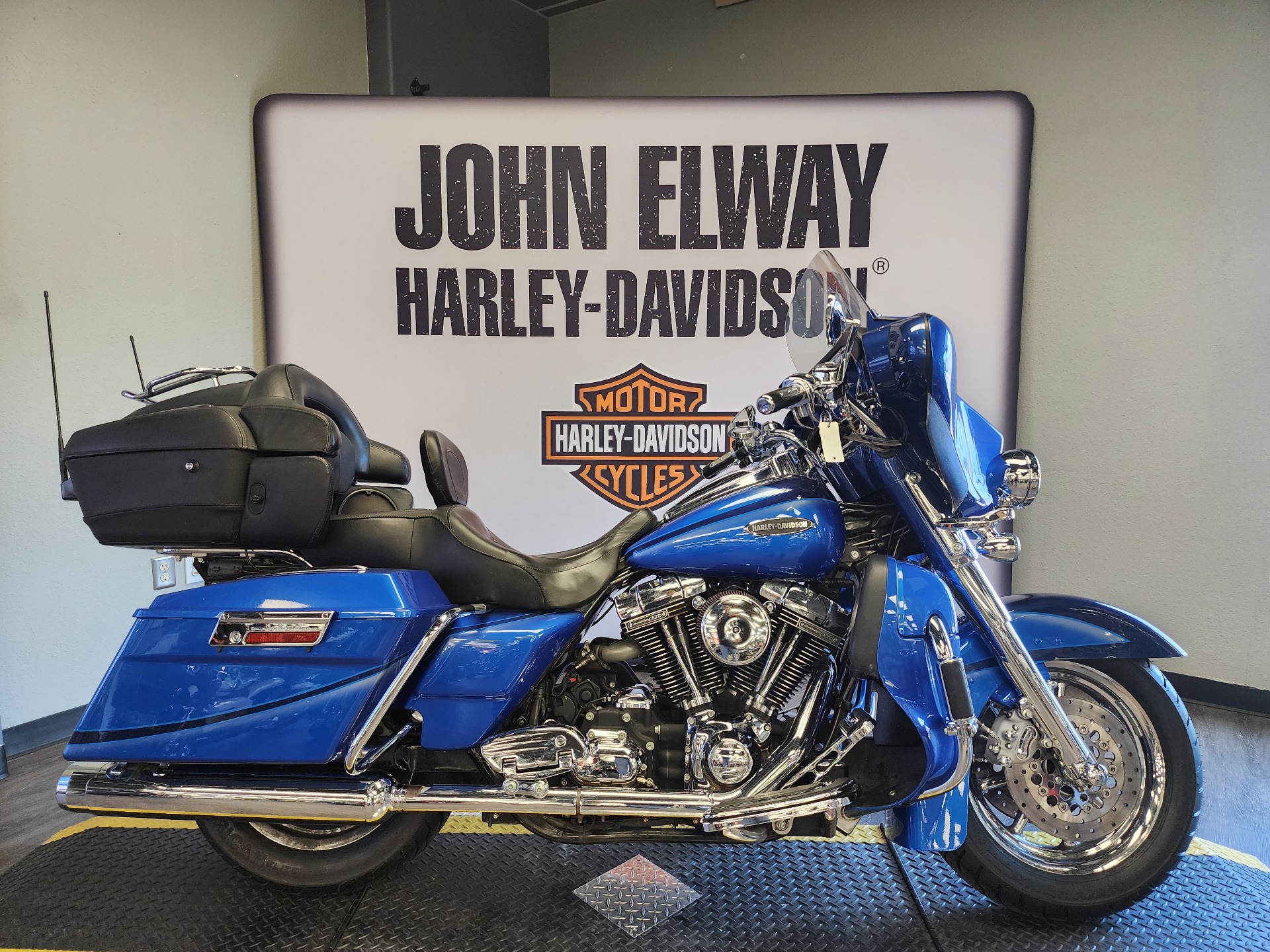 2007 Harley-Davidson CVO™ Screamin' Eagle® Ultra Classic® Electra Glide® in Greeley, Colorado - Photo 1