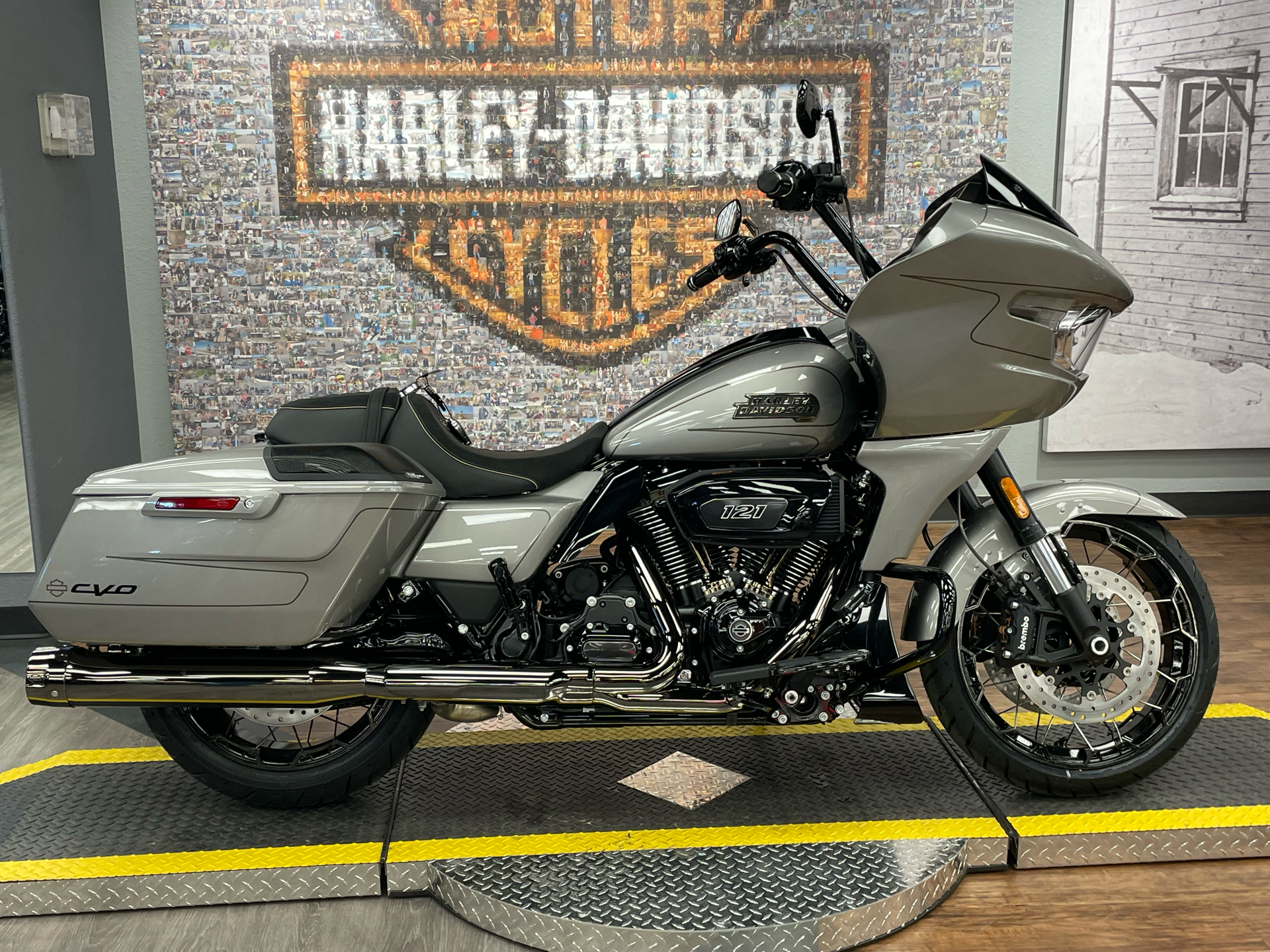 2023 Harley-Davidson CVO™ Road Glide® in Greeley, Colorado - Photo 1