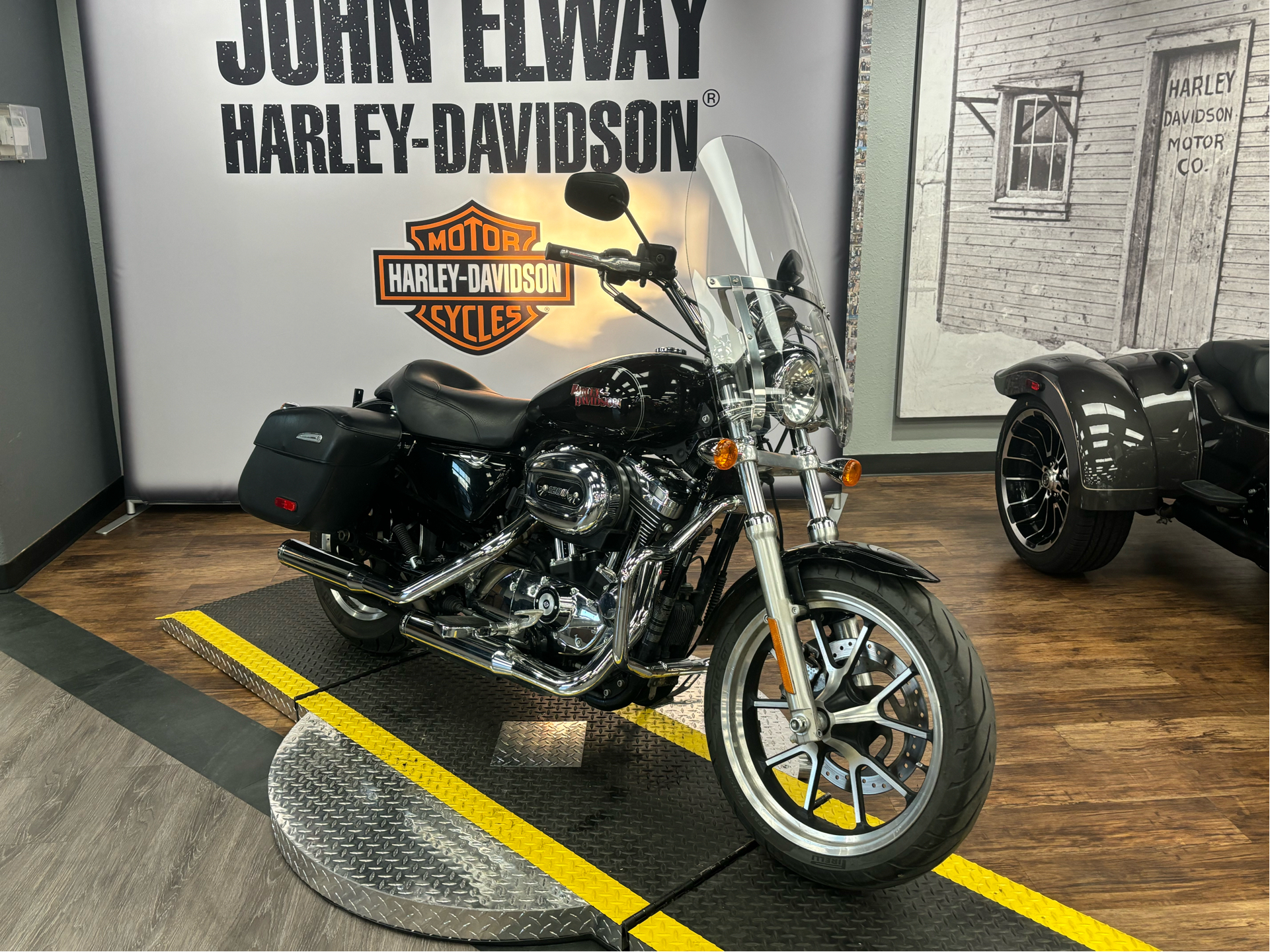 2015 Harley-Davidson SuperLow® 1200T in Greeley, Colorado - Photo 2