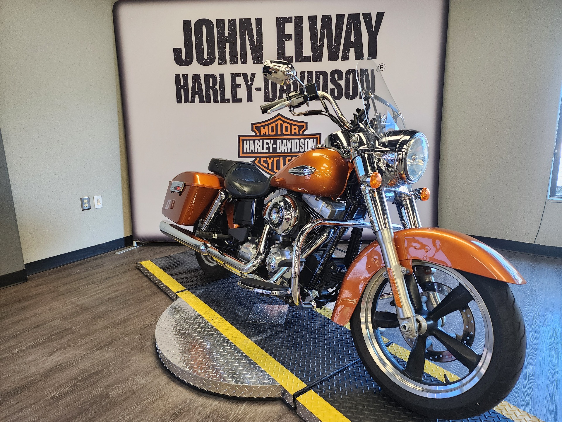 2014 Harley-Davidson Dyna® Switchback™ in Greeley, Colorado - Photo 2