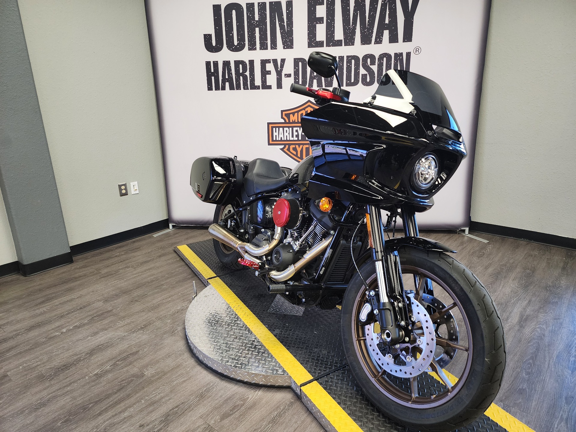 2024 Harley-Davidson Low Rider® ST in Greeley, Colorado - Photo 2