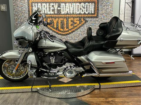 2017 Harley-Davidson CVO™ Limited in Greeley, Colorado - Photo 4
