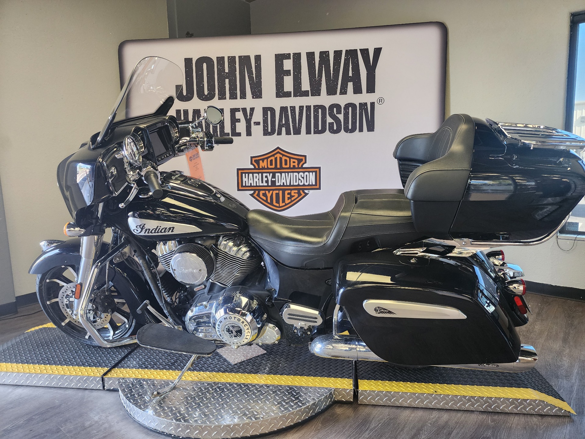 2021 Indian Motorcycle Roadmaster® Limited in Greeley, Colorado - Photo 5