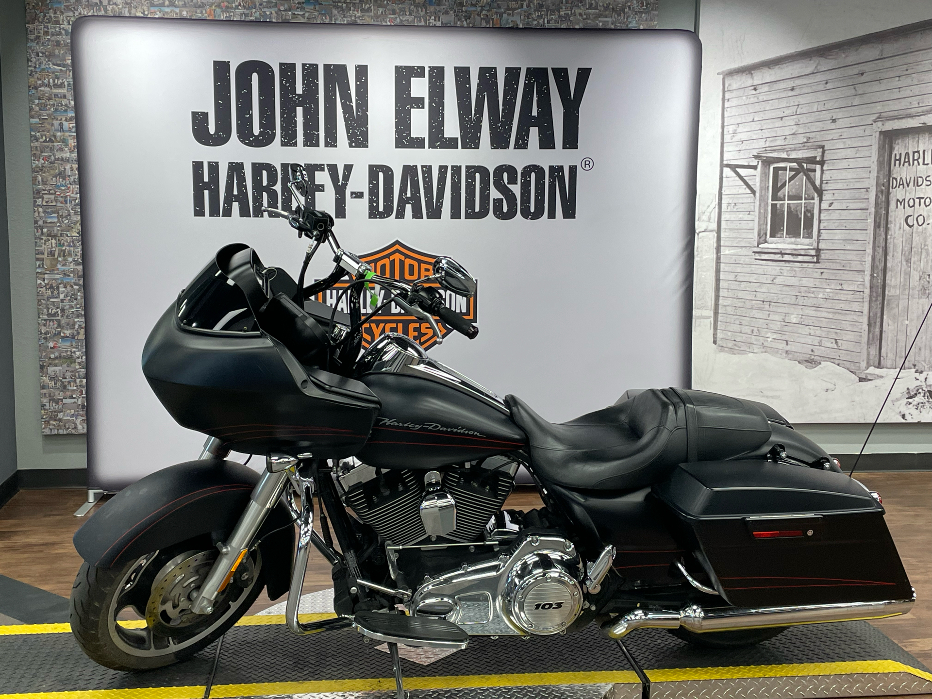 2013 Harley-Davidson Road Glide® Custom in Greeley, Colorado - Photo 4