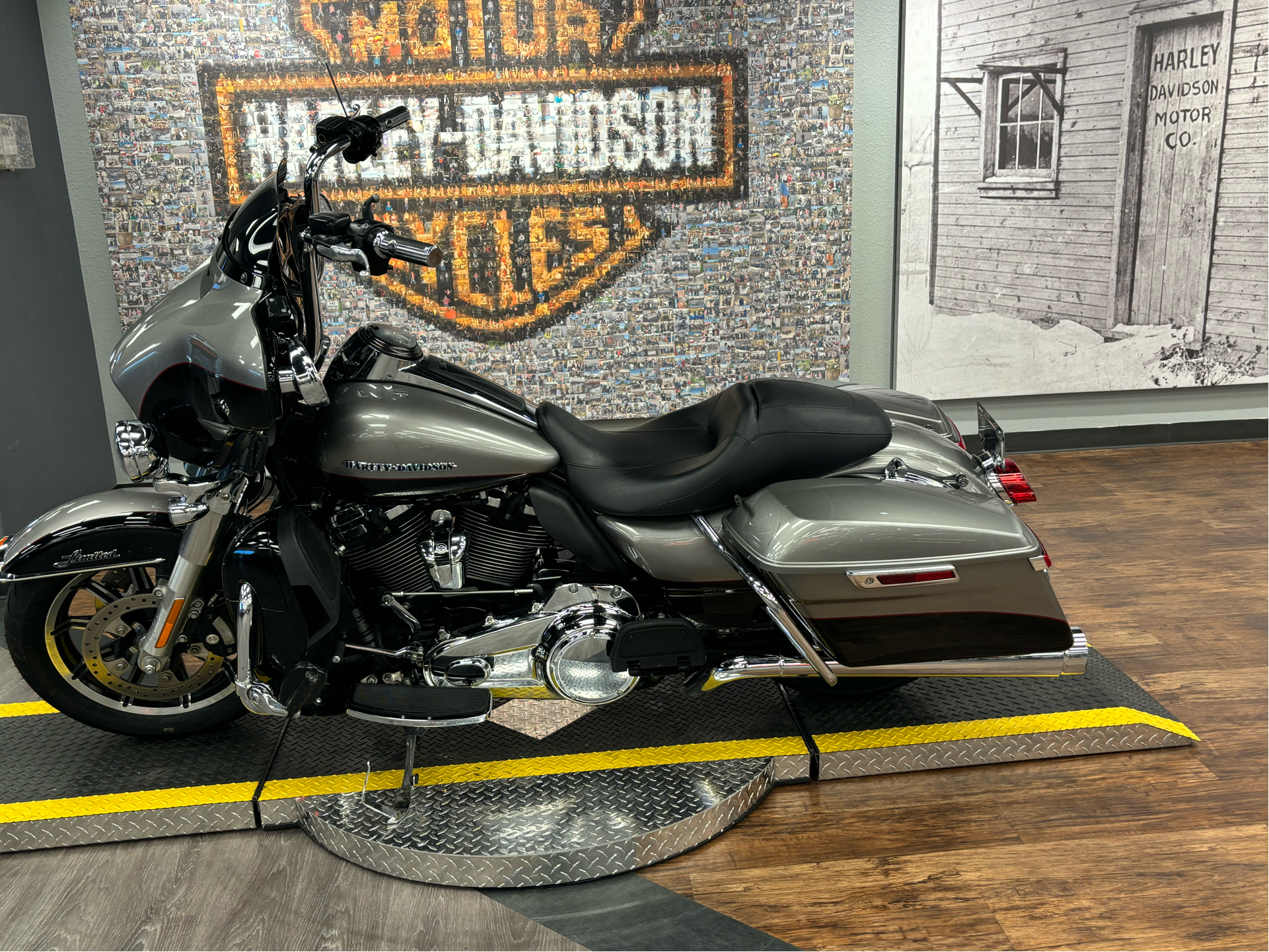 2017 Harley-Davidson Ultra Limited Low in Greeley, Colorado - Photo 4