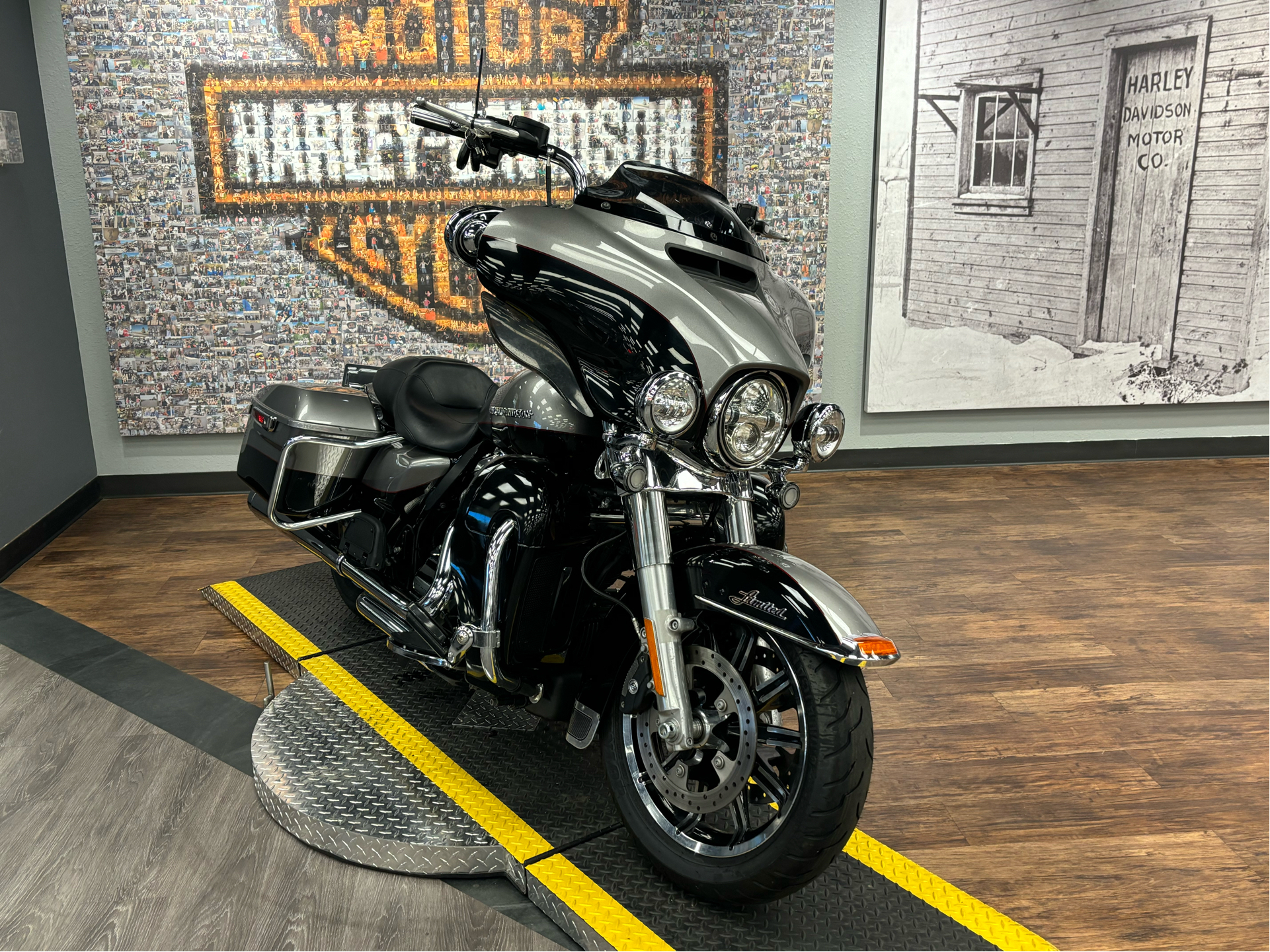 2017 Harley-Davidson Ultra Limited Low in Greeley, Colorado - Photo 2