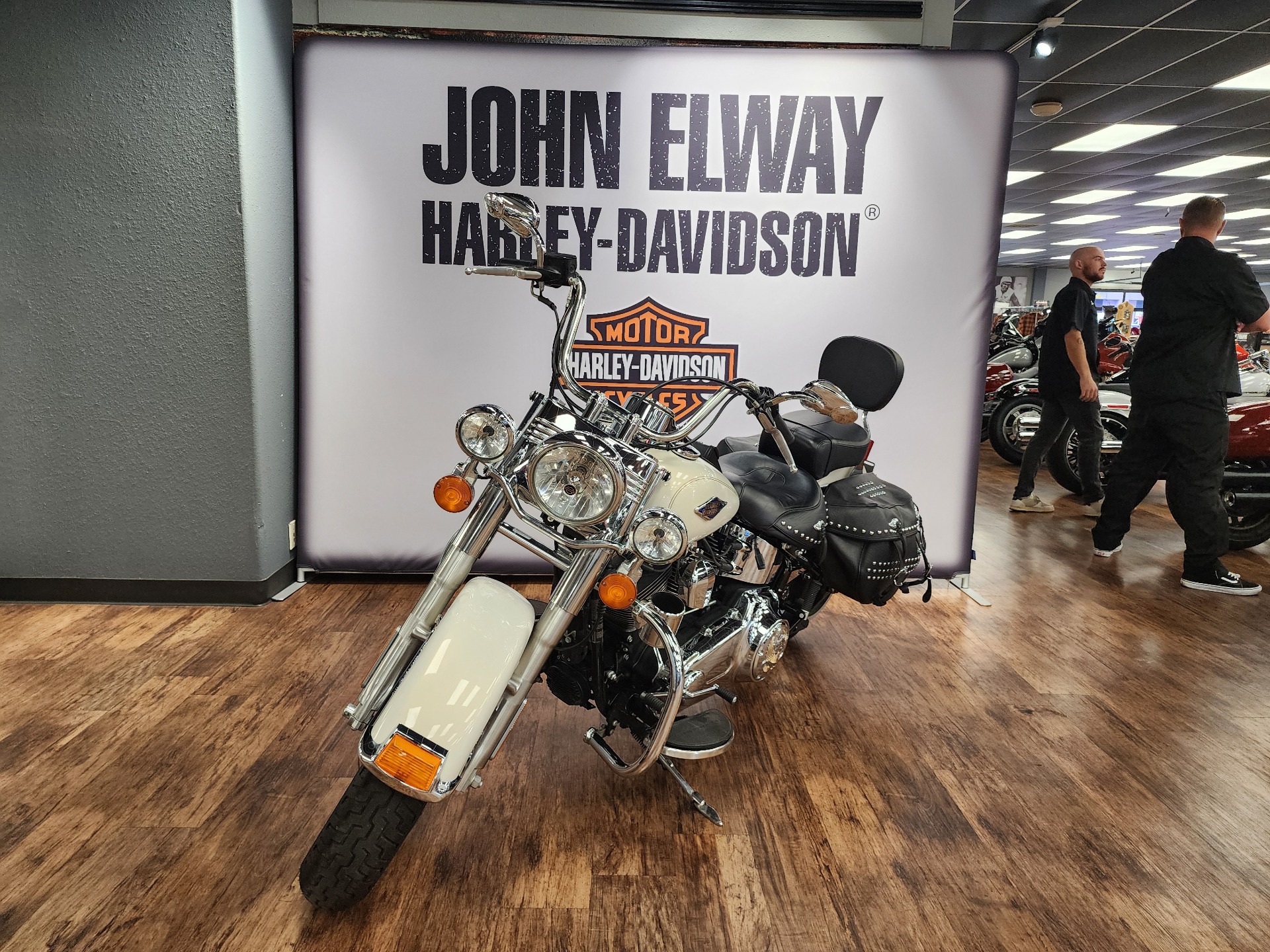 2015 Harley-Davidson Heritage Softail® Classic in Greeley, Colorado - Photo 4