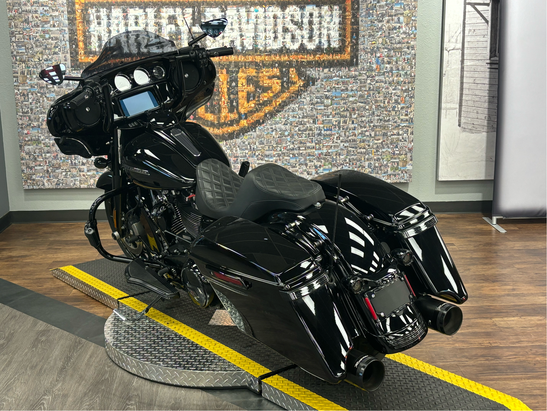 2019 Harley-Davidson Street Glide® Special in Greeley, Colorado - Photo 5