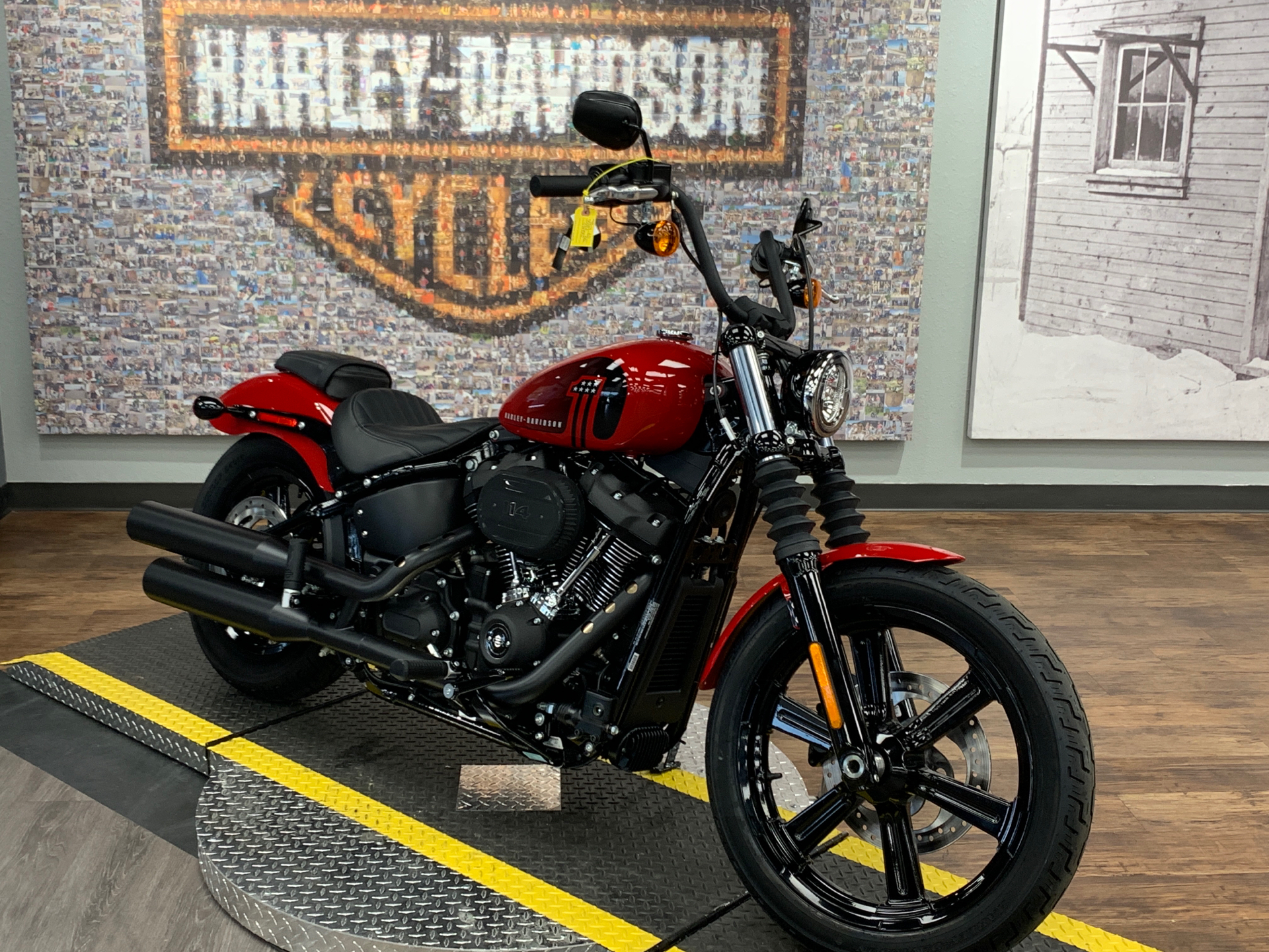 2023 Harley-Davidson Street Bob® 114 in Greeley, Colorado - Photo 2