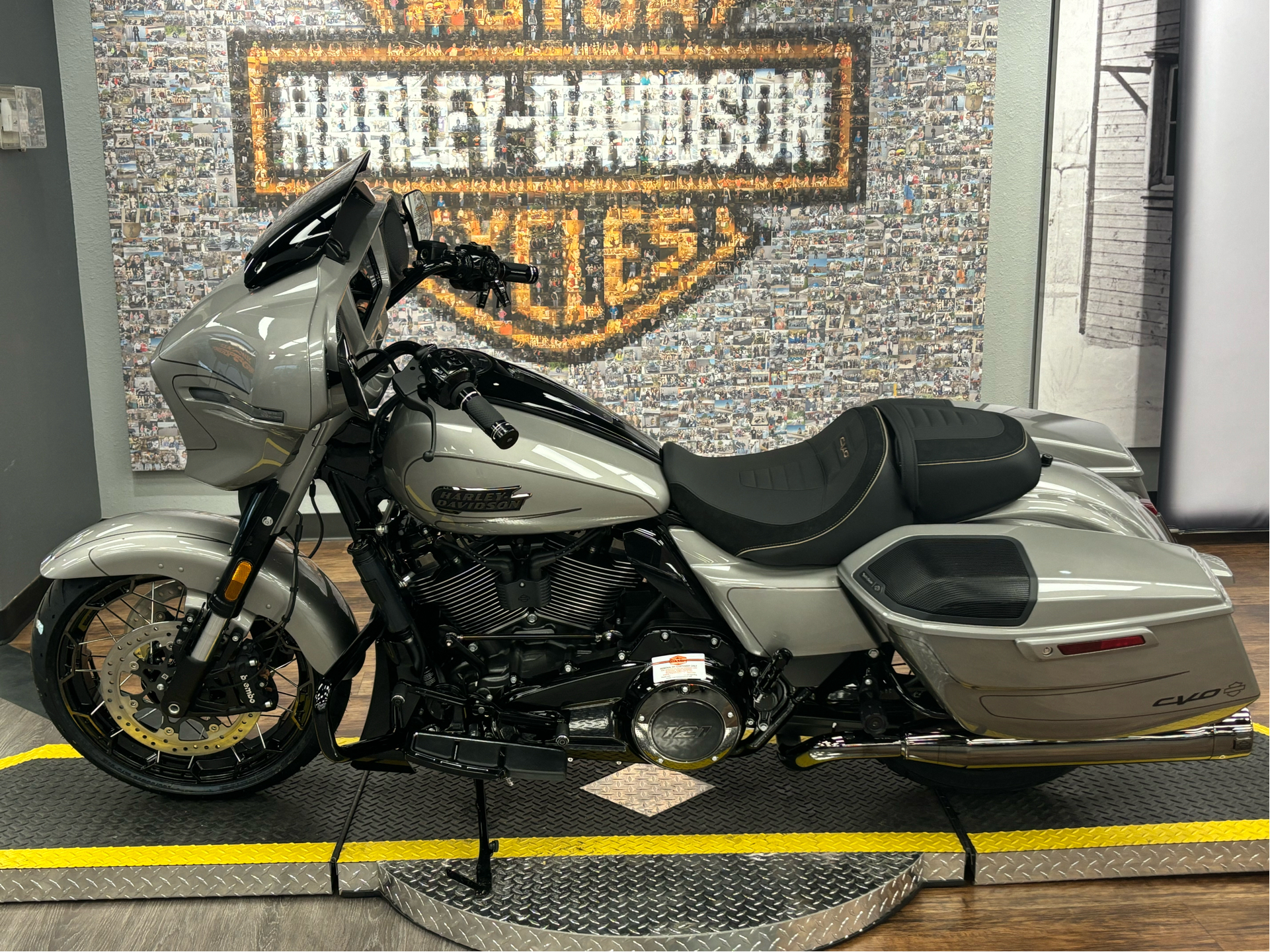2023 Harley-Davidson CVO™ Street Glide® in Greeley, Colorado - Photo 4