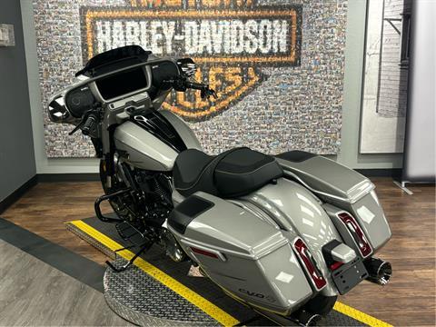 2023 Harley-Davidson CVO™ Street Glide® in Greeley, Colorado - Photo 5