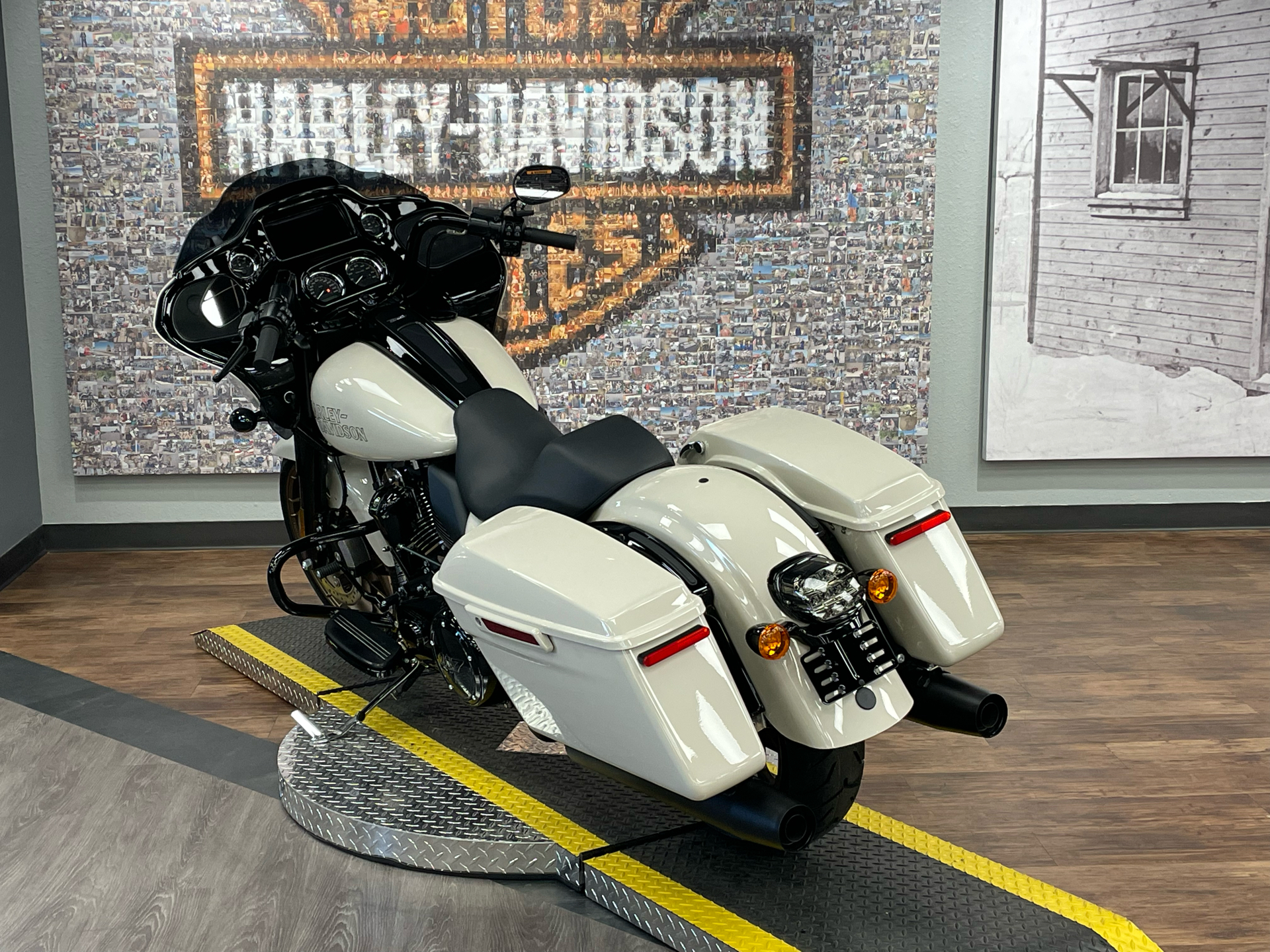 2023 Harley-Davidson Road Glide® ST in Greeley, Colorado - Photo 5