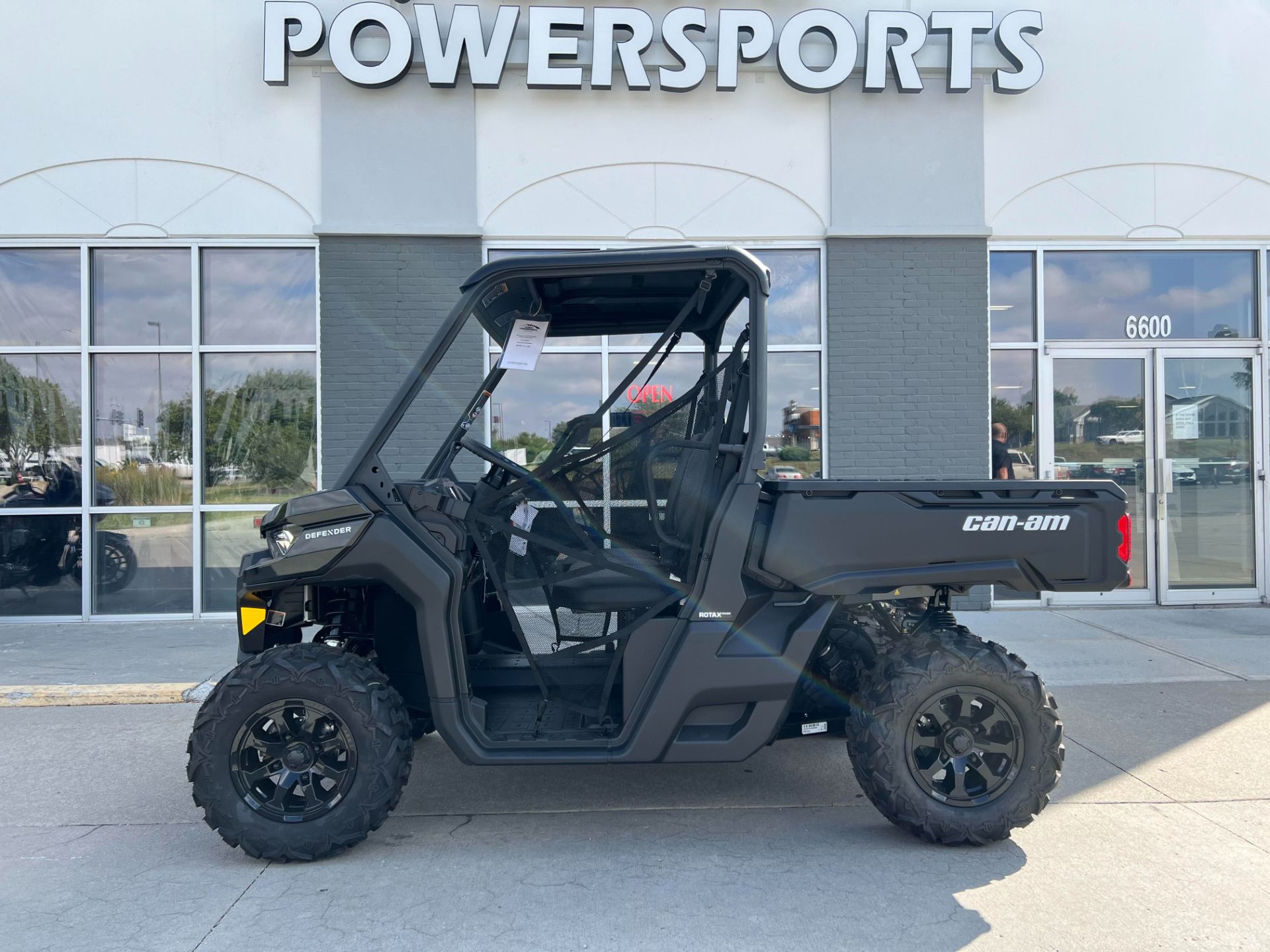 2025 Can-Am Defender DPS HD9 in Lincoln, Nebraska - Photo 1