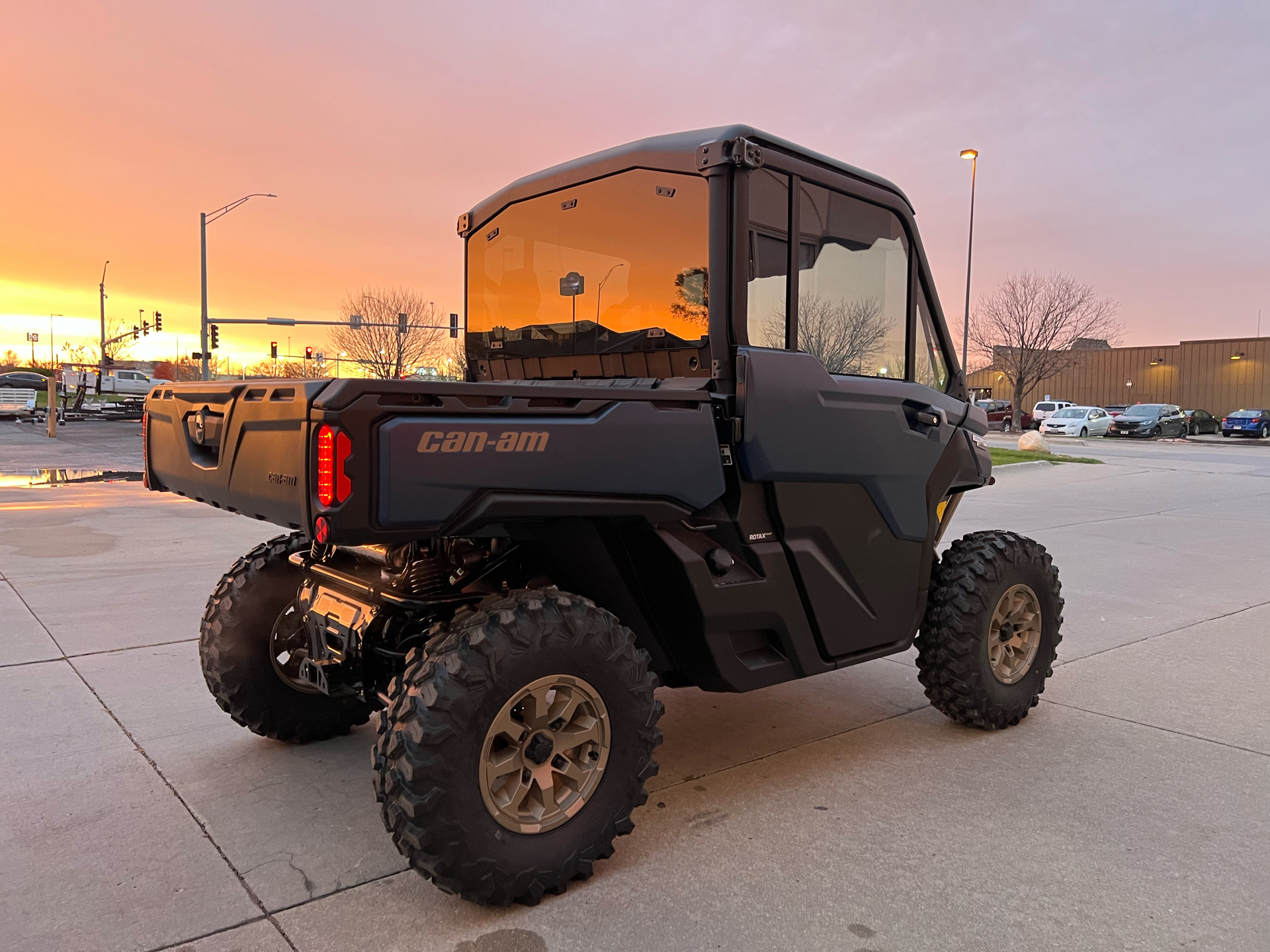 2025 Can-Am Defender Limited in Lincoln, Nebraska - Photo 6