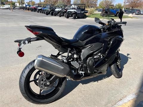 2025 Kawasaki Ninja ZX-4R ABS in Lincoln, Nebraska - Photo 4