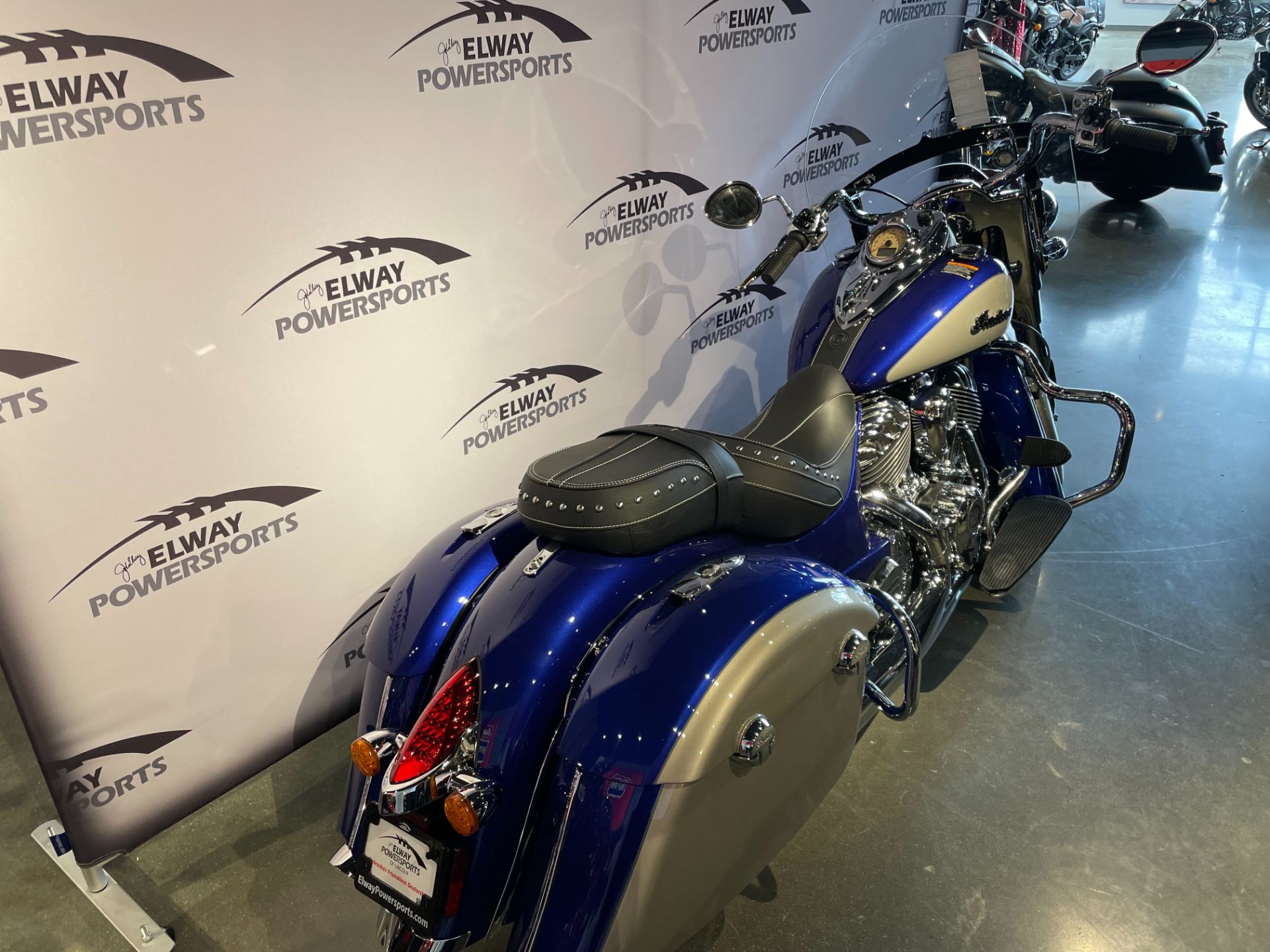 2023 Indian Motorcycle Springfield® in Lincoln, Nebraska - Photo 2