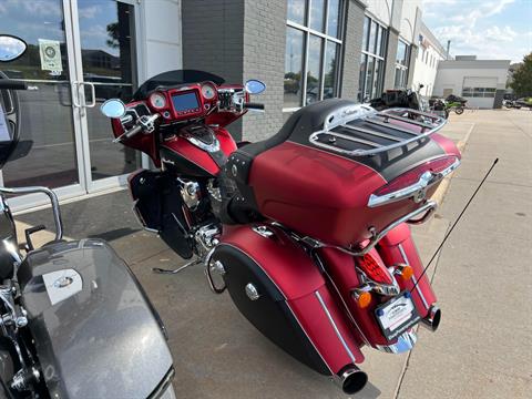 2019 Indian Motorcycle Roadmaster® Icon Series in Lincoln, Nebraska - Photo 3