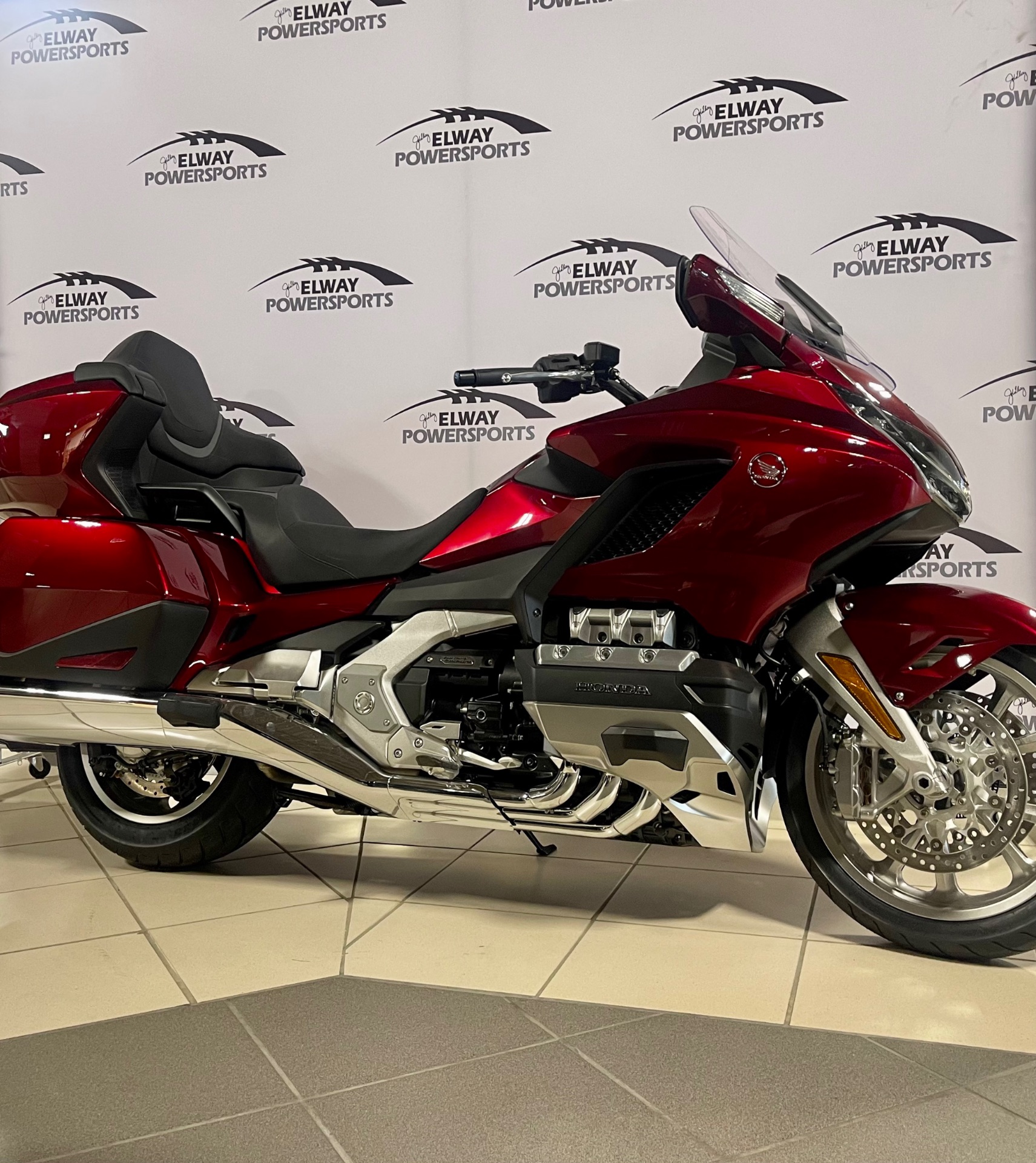 2023 Honda Gold Wing Tour Automatic DCT in Lincoln, Nebraska - Photo 2