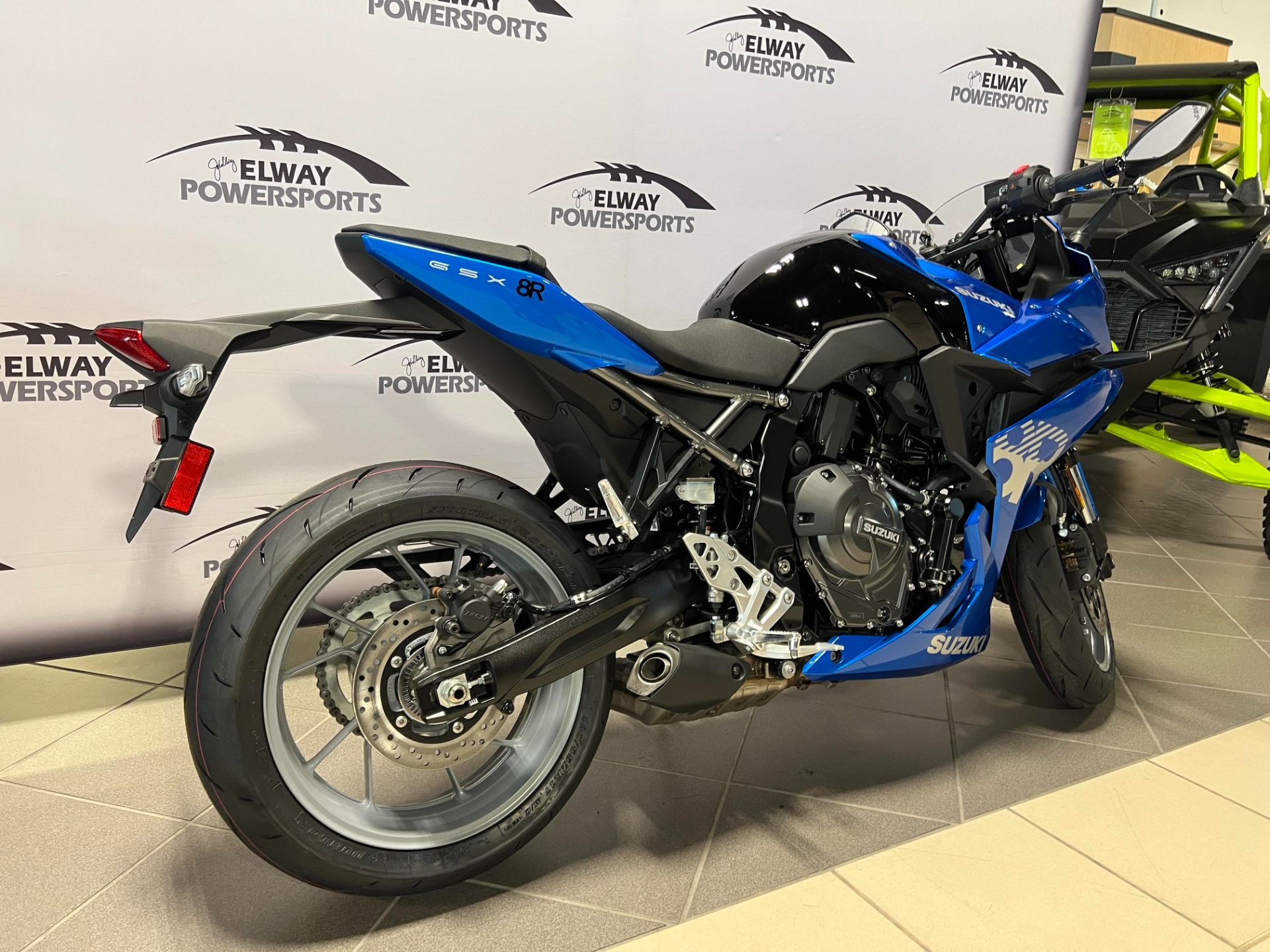 2024 Suzuki GSX-8R in Lincoln, Nebraska - Photo 2