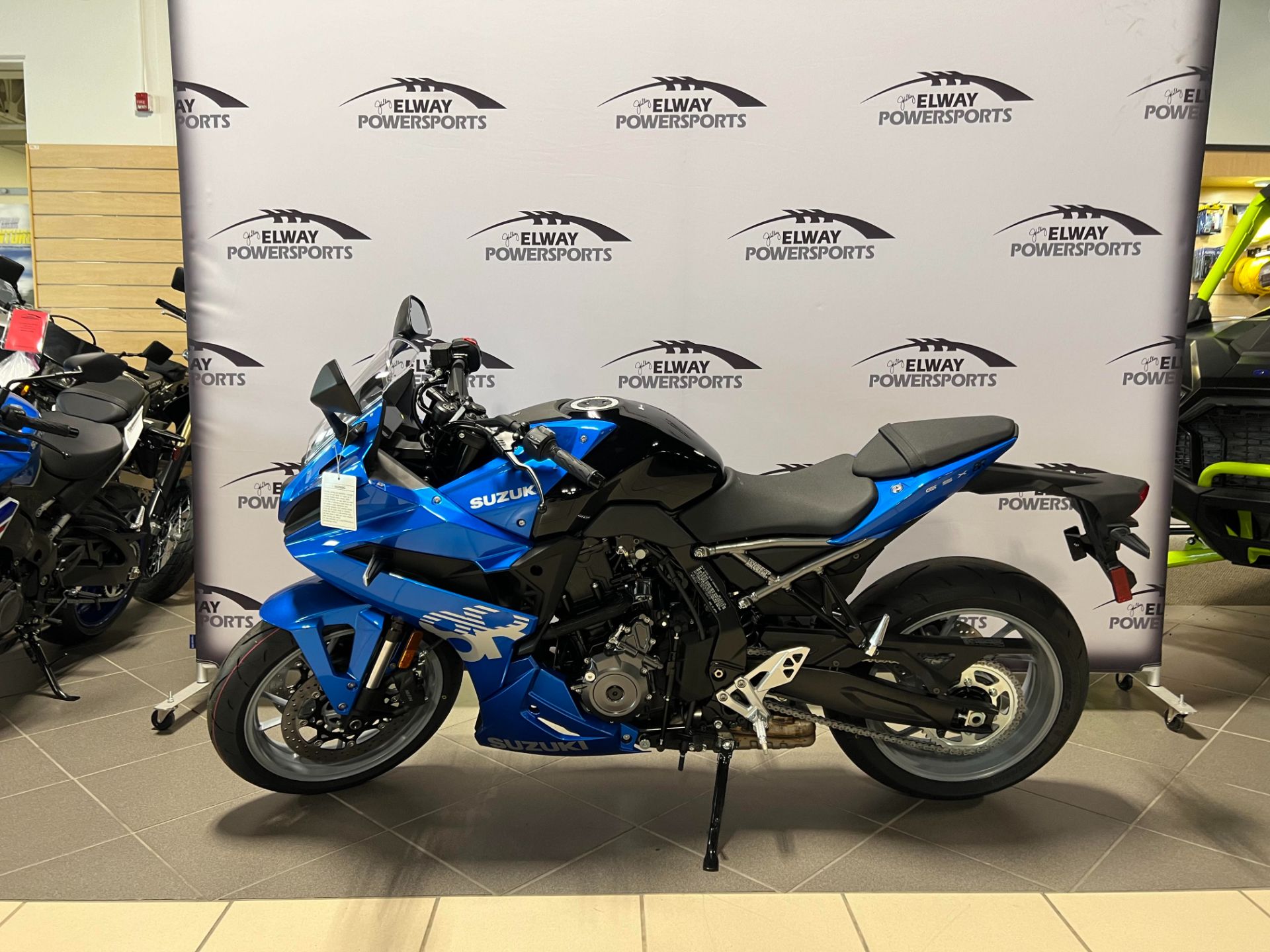 2024 Suzuki GSX-8R in Lincoln, Nebraska - Photo 4