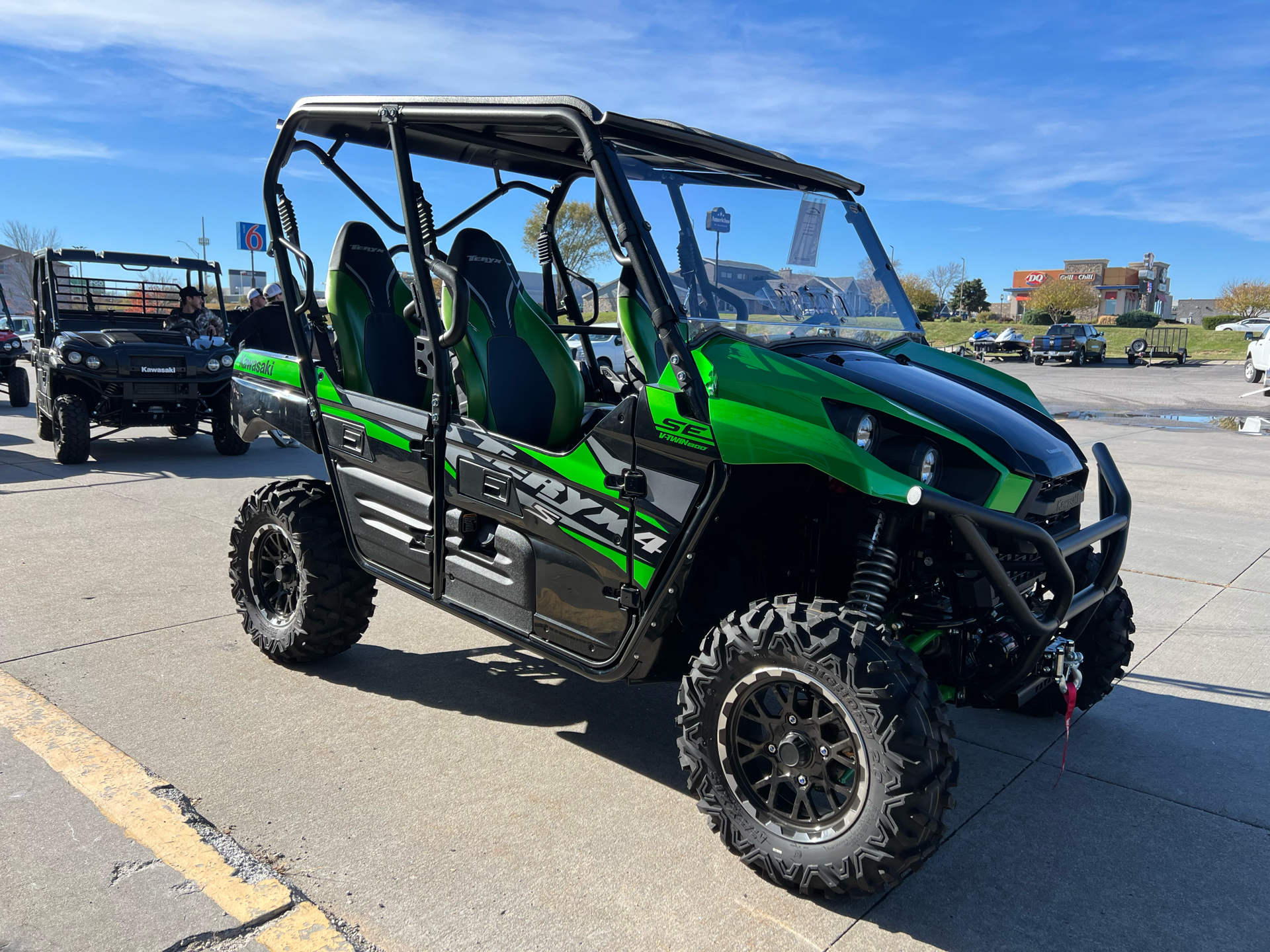 2025 Kawasaki Teryx4 S SE in Lincoln, Nebraska - Photo 4