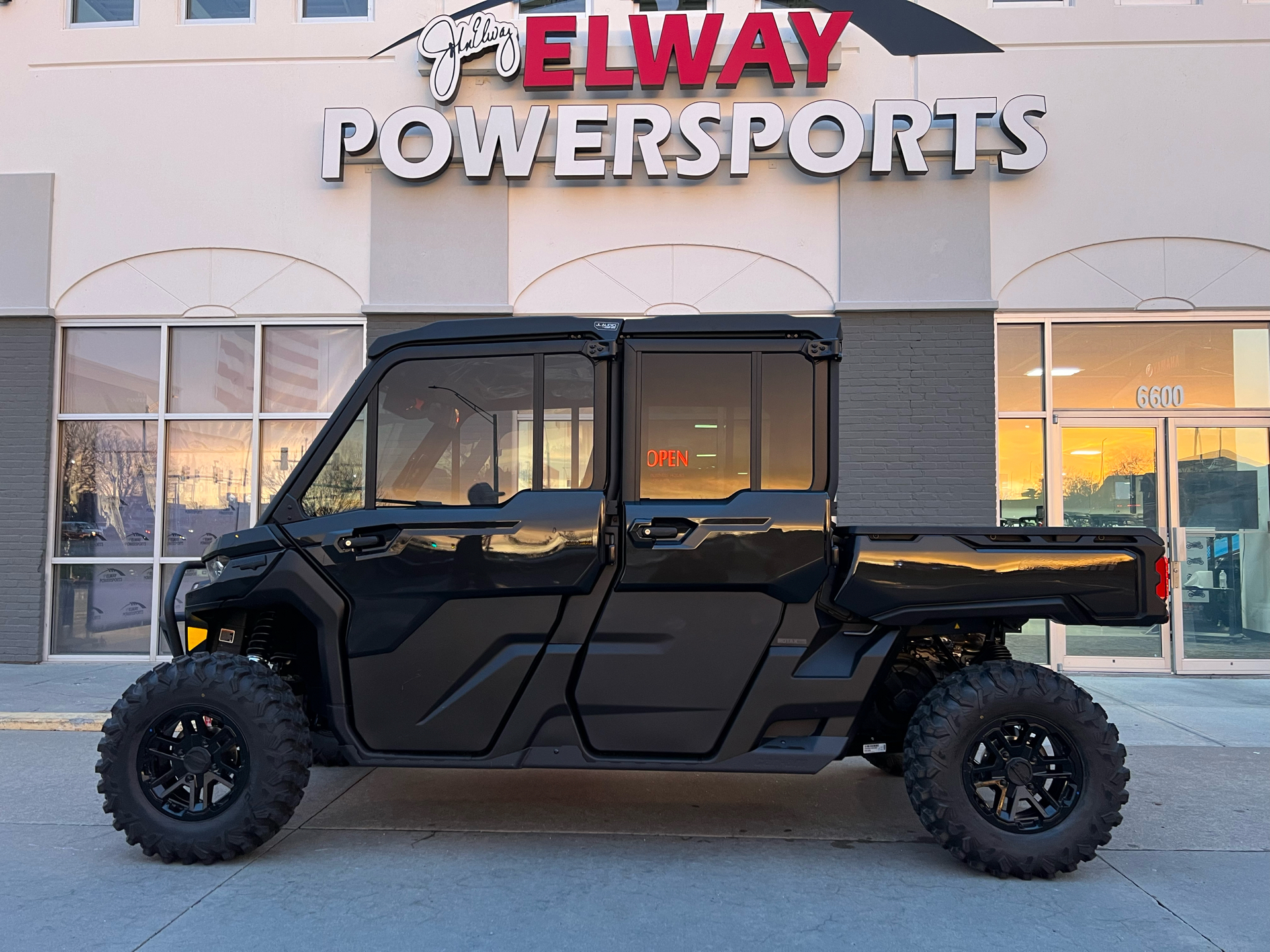 2025 Can-Am Defender MAX Lone Star CAB in Lincoln, Nebraska - Photo 1