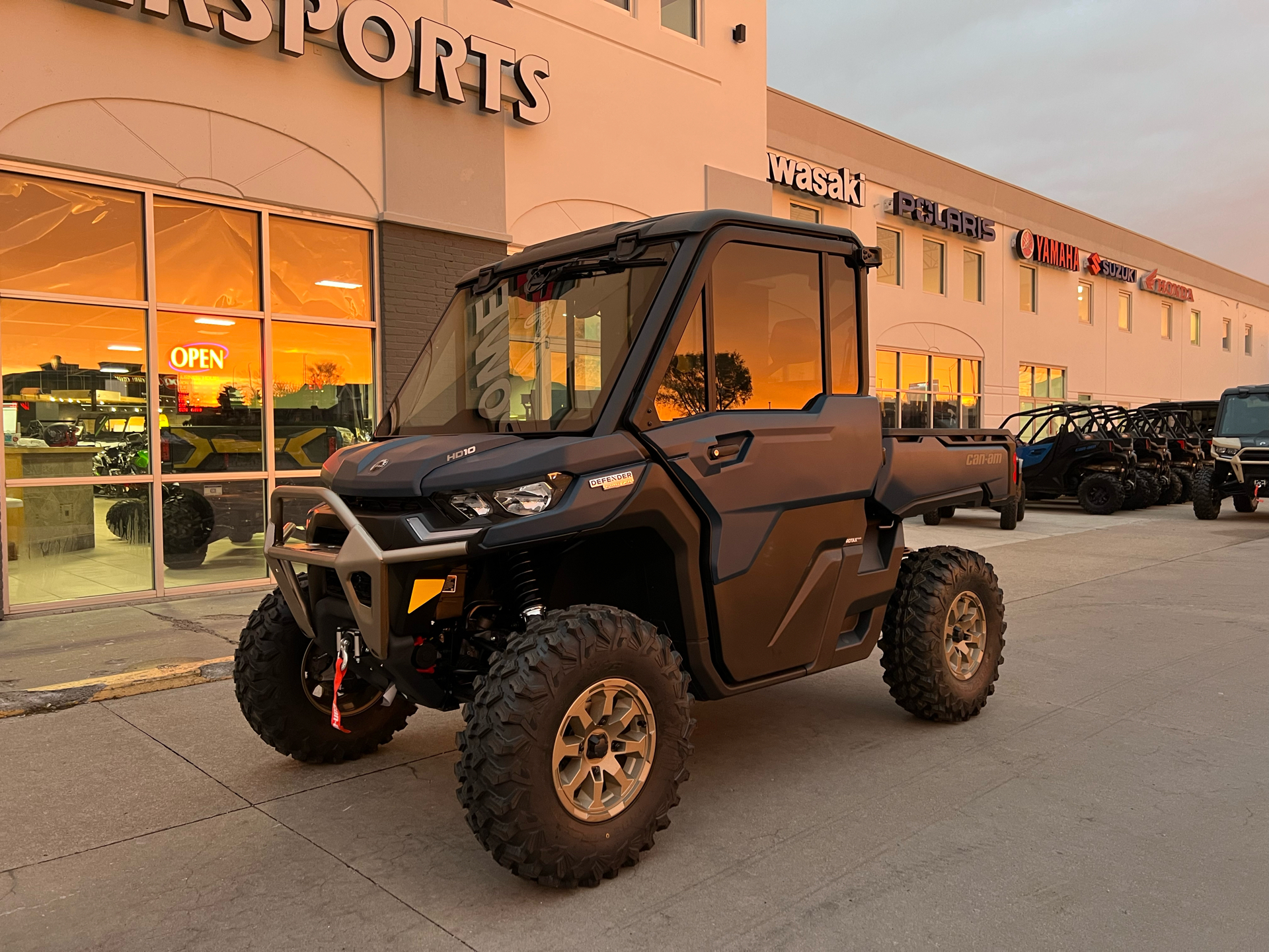 2025 Can-Am Defender Limited in Lincoln, Nebraska - Photo 2