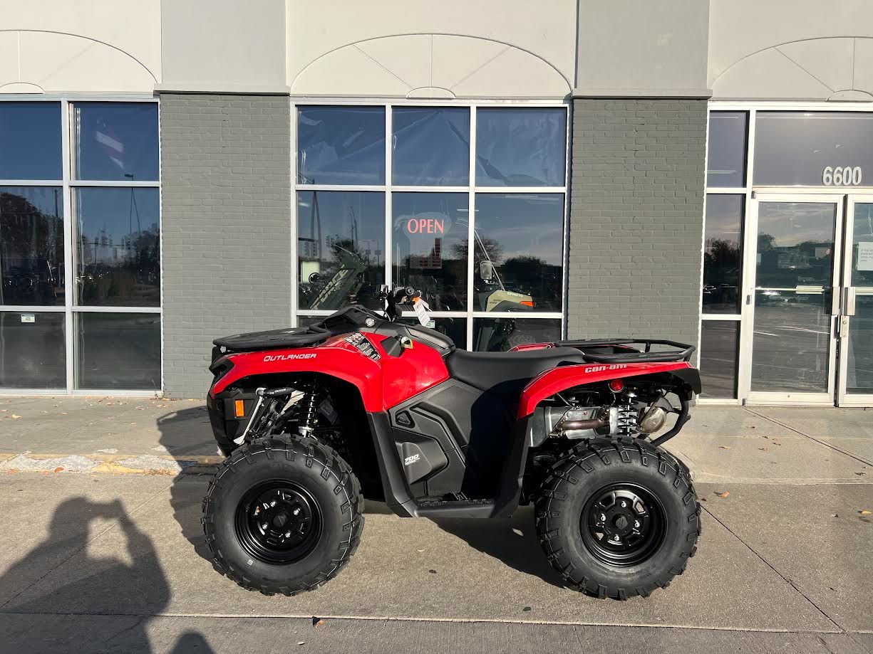 2025 Can-Am Outlander DPS 700 in Lincoln, Nebraska - Photo 1