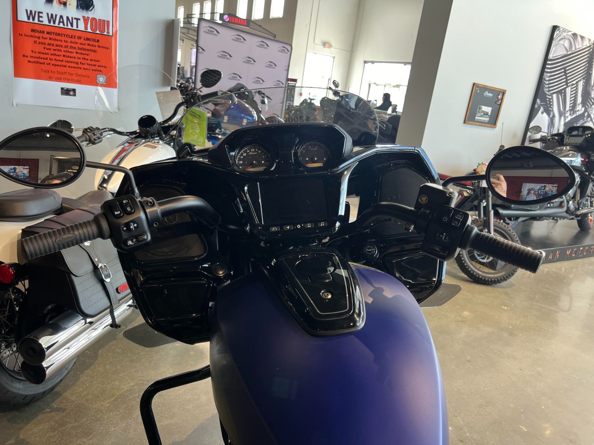 2024 Indian Motorcycle Challenger® Dark Horse® in Lincoln, Nebraska - Photo 4