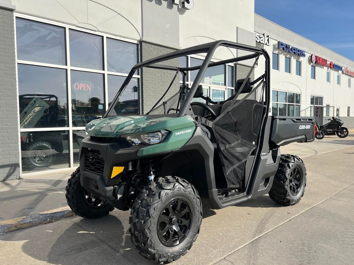 2025 Can-Am Defender DPS HD9 in Lincoln, Nebraska - Photo 2