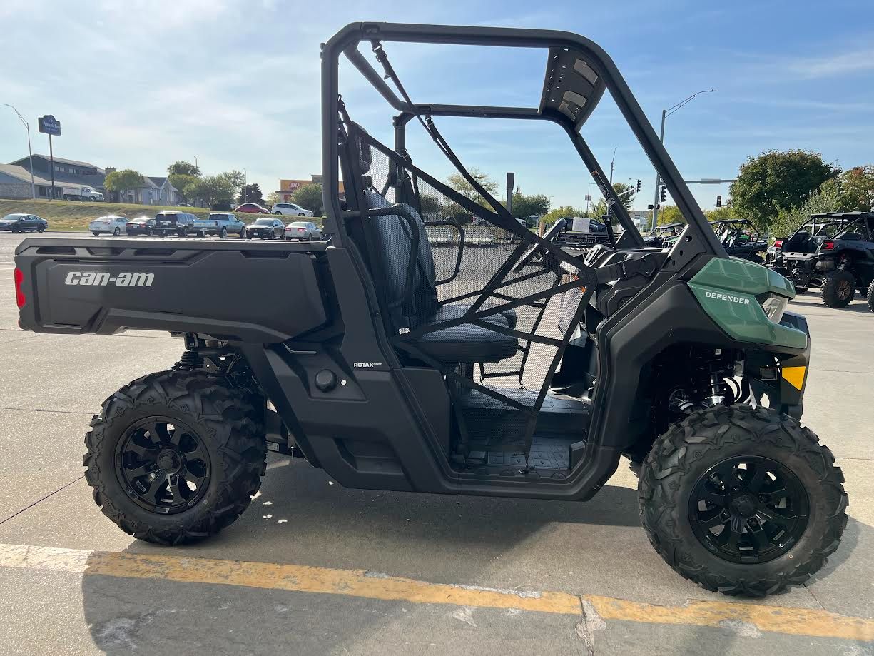 2025 Can-Am Defender DPS HD9 in Lincoln, Nebraska - Photo 5