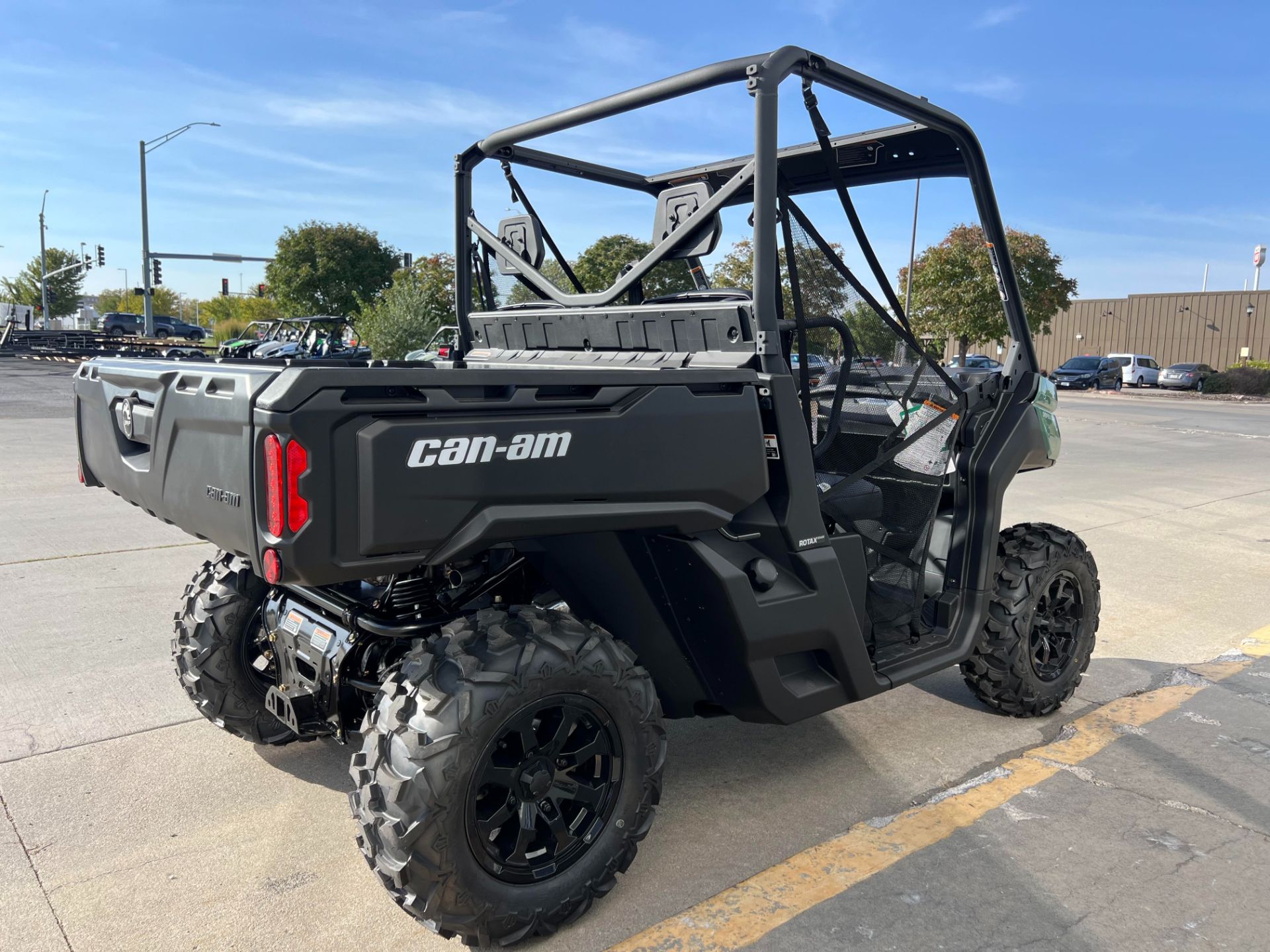 2025 Can-Am Defender DPS HD9 in Lincoln, Nebraska - Photo 6