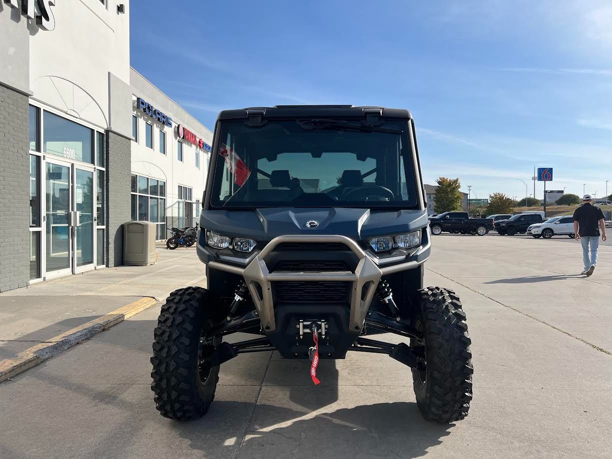 2025 Can-Am Defender MAX Limited in Lincoln, Nebraska - Photo 3