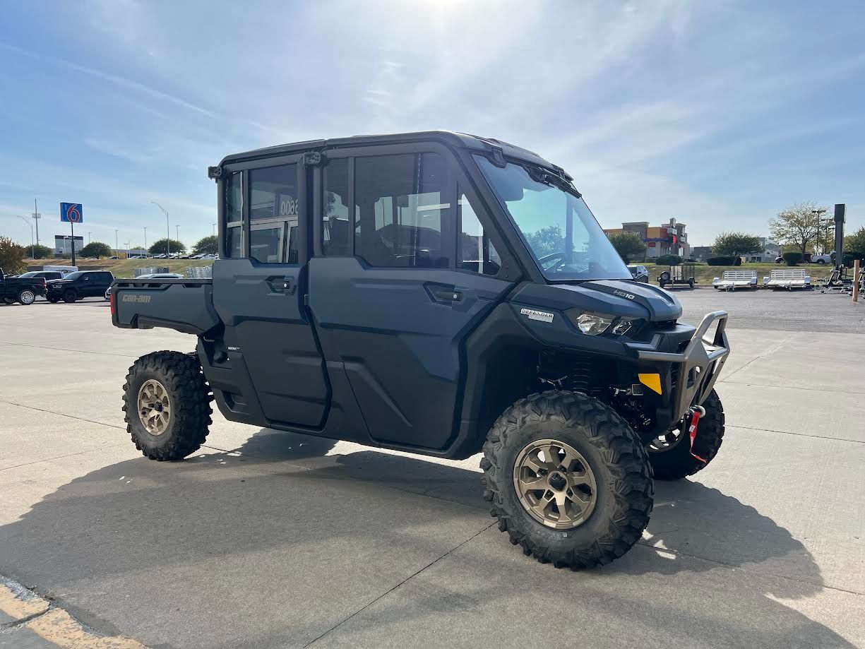 2025 Can-Am Defender MAX Limited in Lincoln, Nebraska - Photo 4