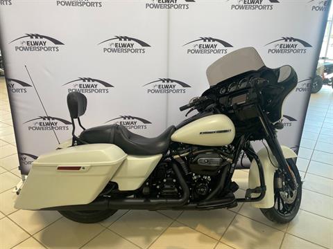 2018 Harley-Davidson Street Glide® Special in Lincoln, Nebraska - Photo 4