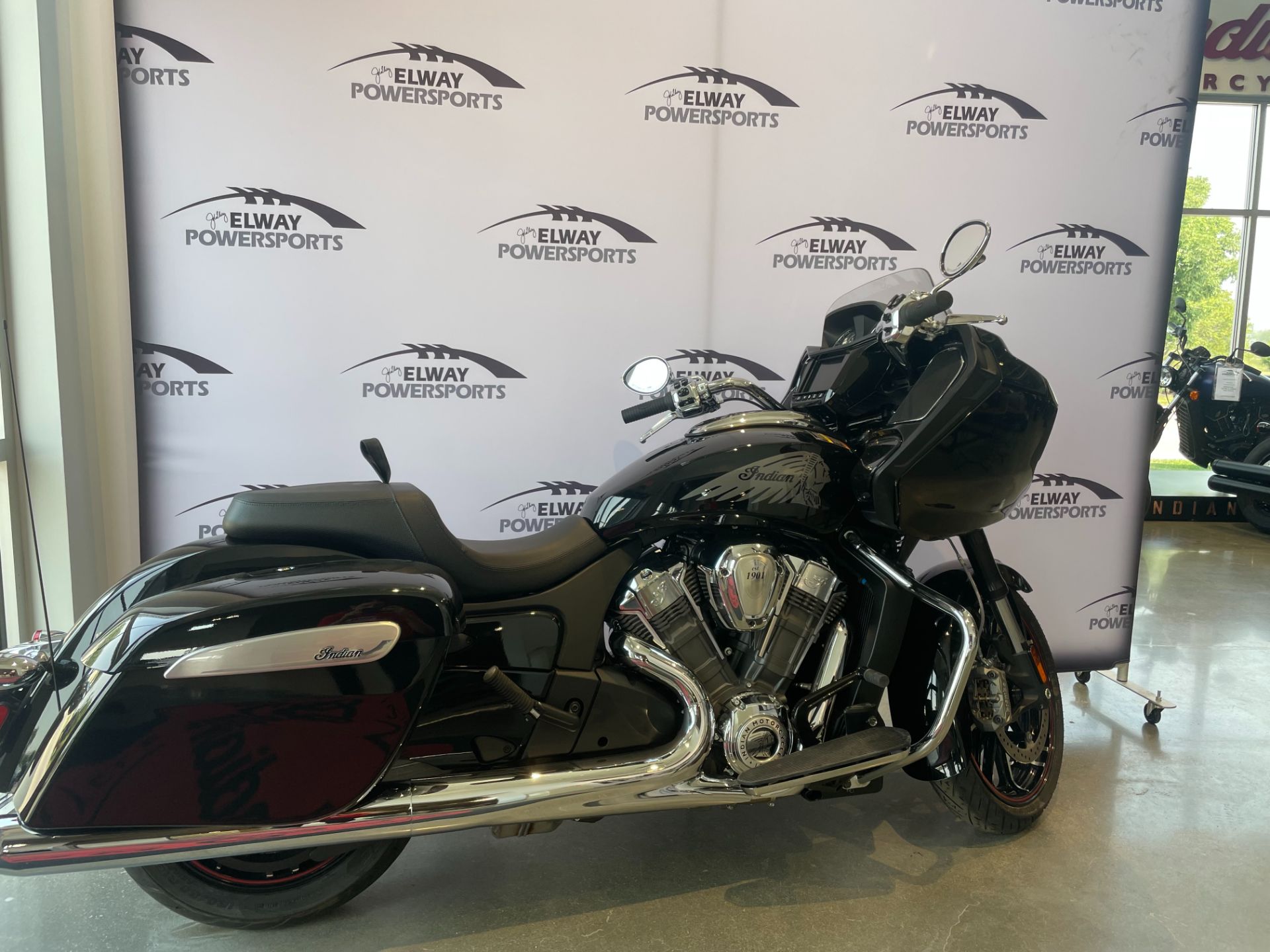 2023 Indian Motorcycle Challenger® Limited in Lincoln, Nebraska - Photo 1