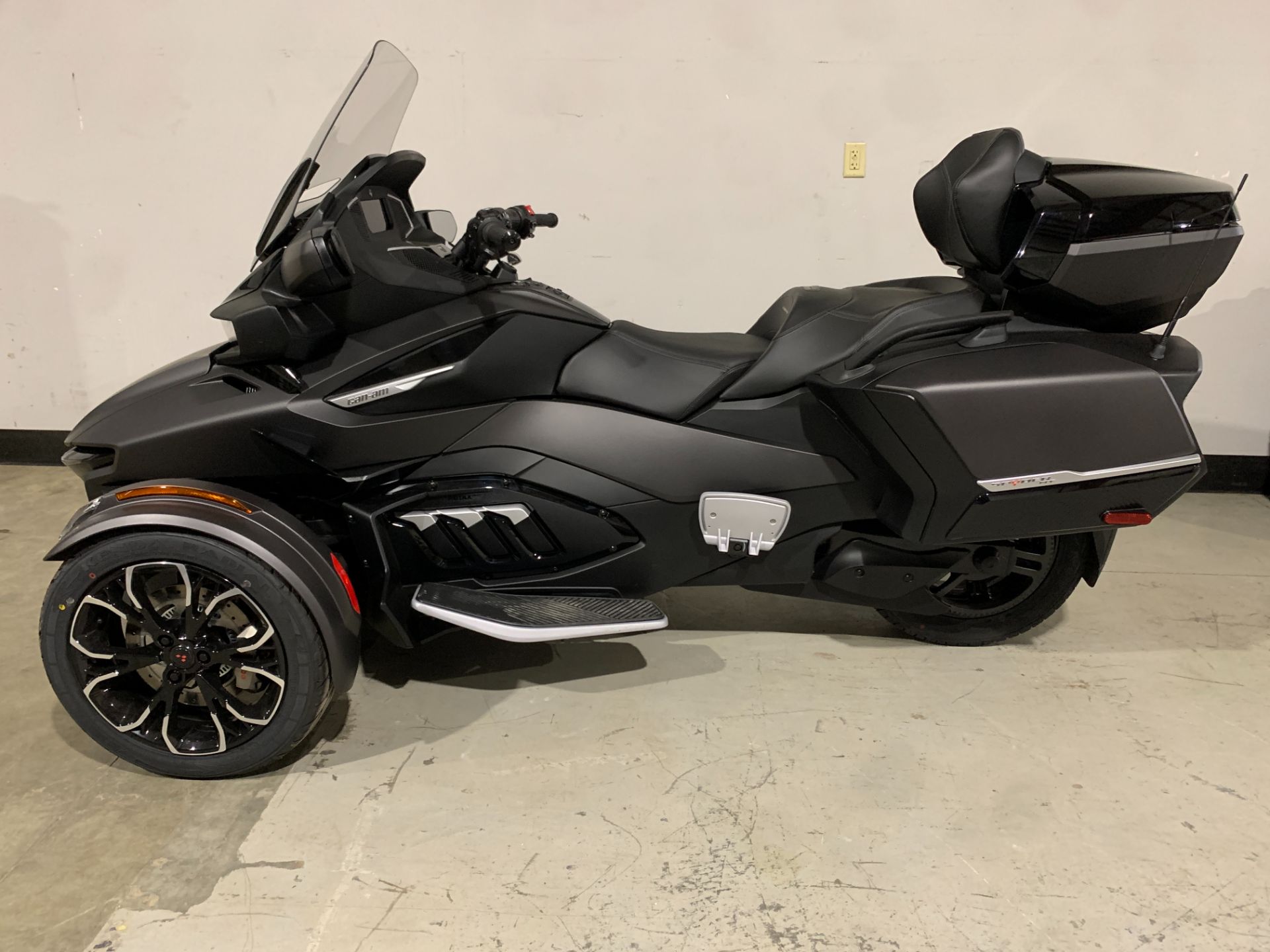 2023 Can-Am Spyder RT Limited in Fort Collins, Colorado - Photo 3