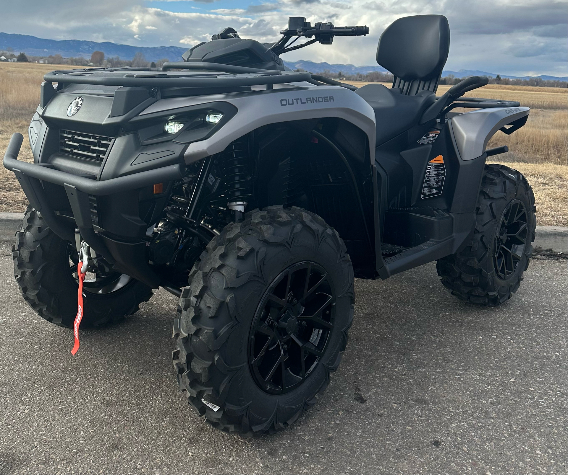 2024 Can-Am Outlander MAX XT 700 in Fort Collins, Colorado - Photo 3