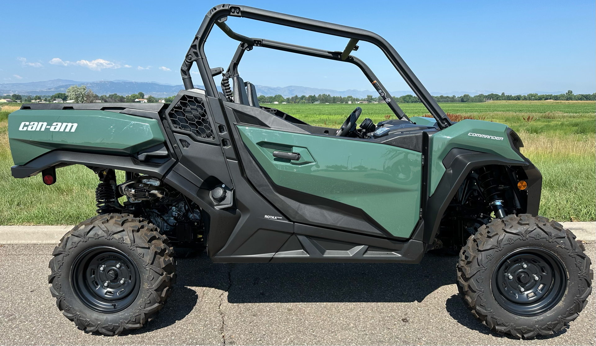 2023 Can-Am Commander DPS 700 in Fort Collins, Colorado - Photo 6